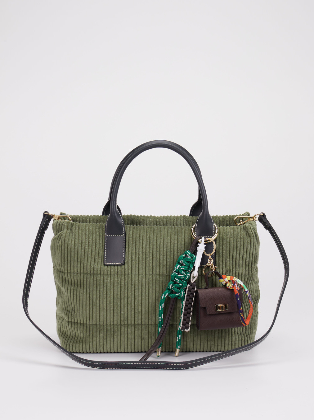 Schulter-/ Umhängetasche grün 9392619000303