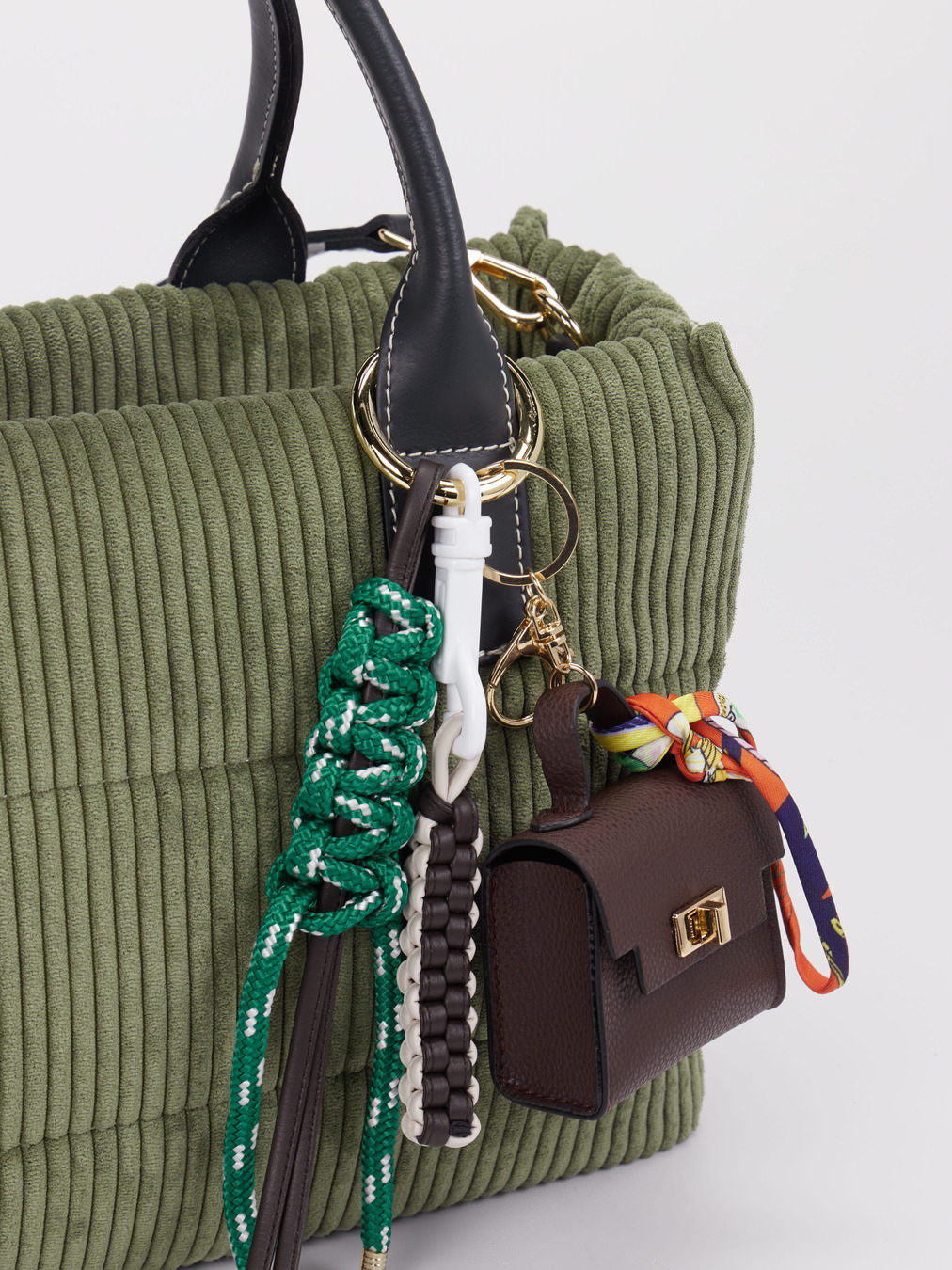 Schulter-/ Umhängetasche grün 9392619000305