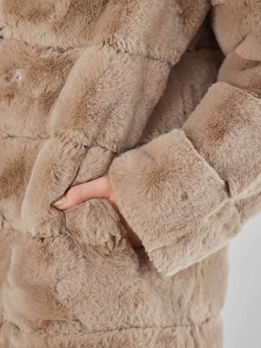 Mantel braun 9332249000202