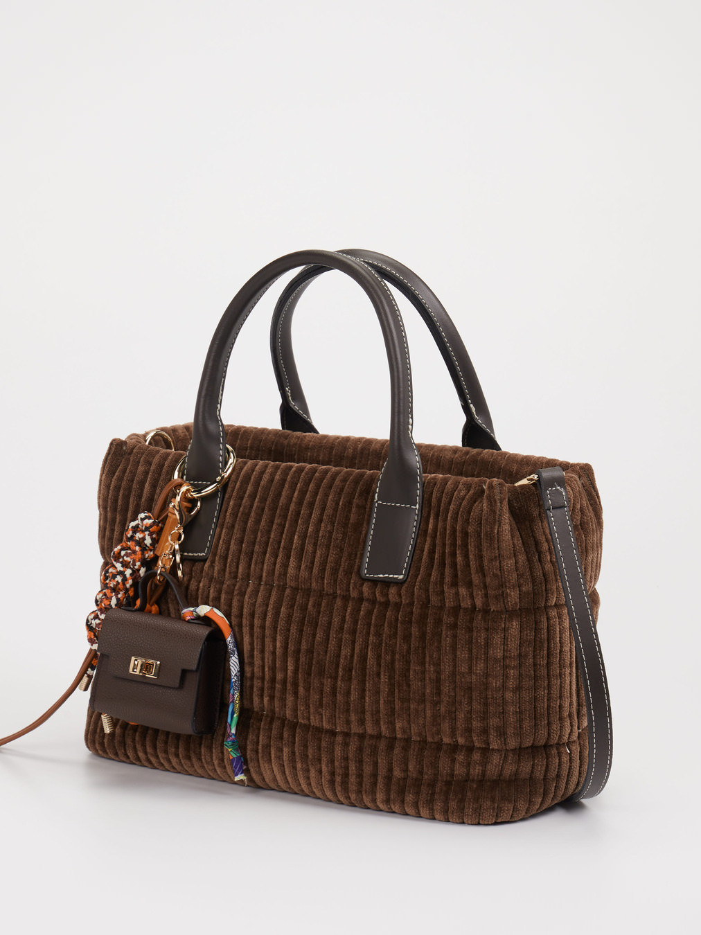 Schulter-/ Umhängetasche braun 9392209002602