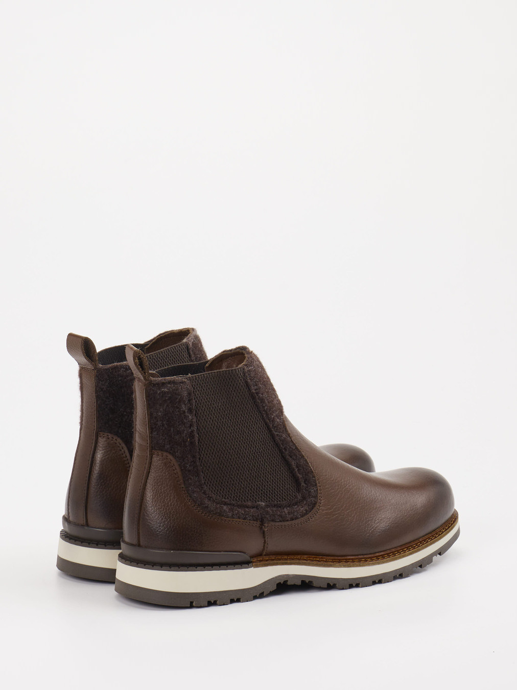 Boot braun 4811209003303