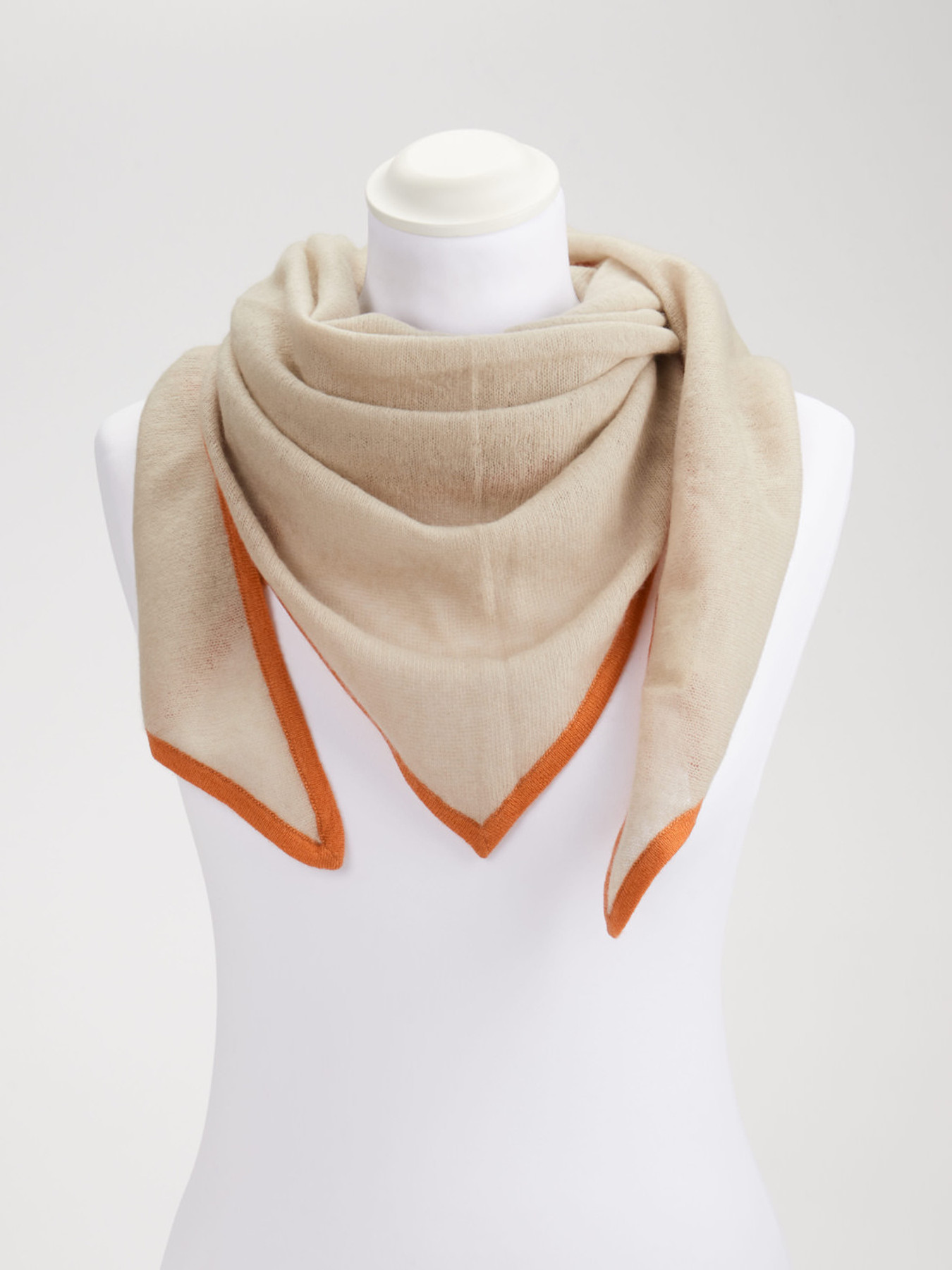 Dreieckstuch beige 9324355000101