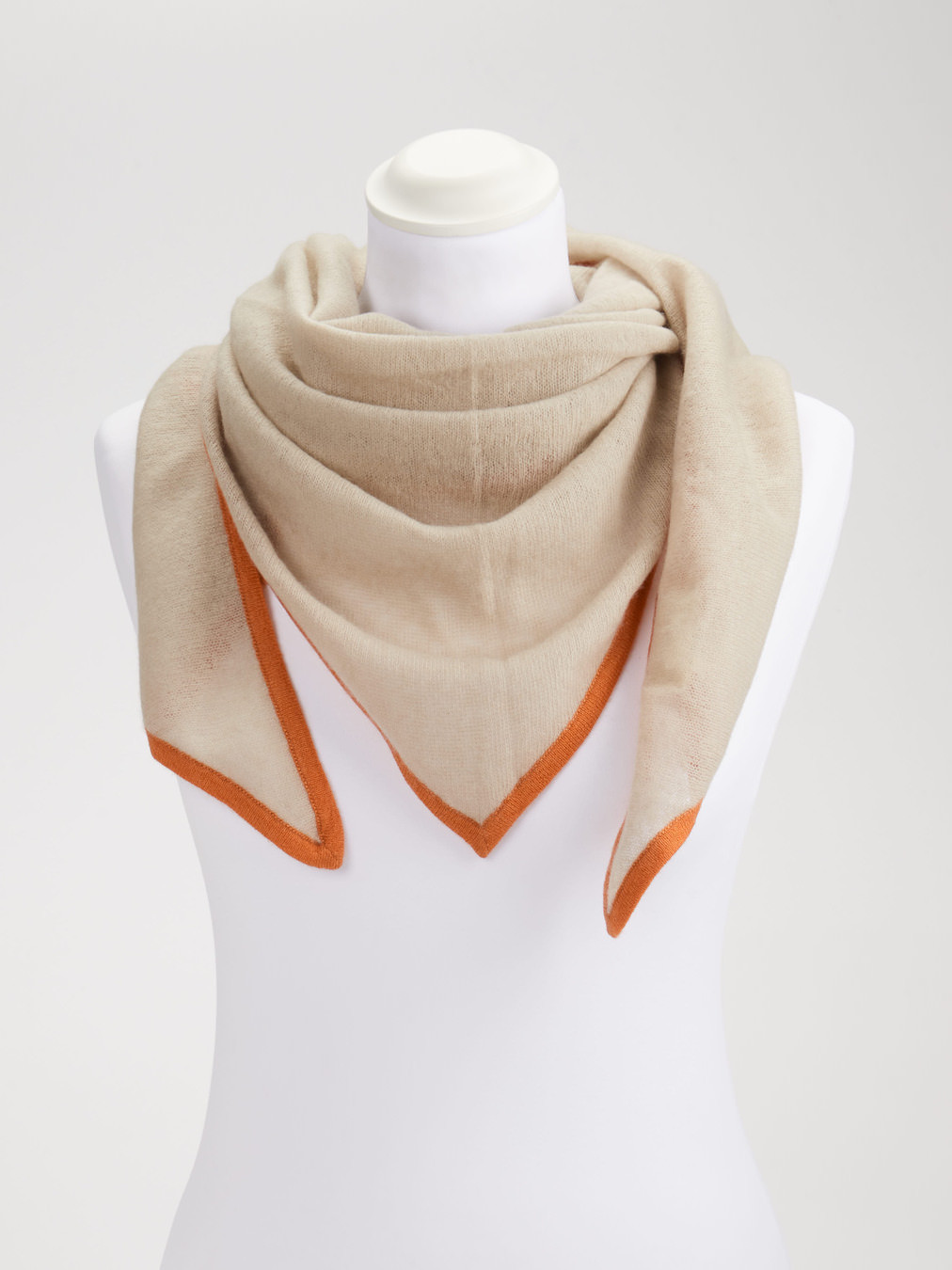 Dreieckstuch beige 9324355000101