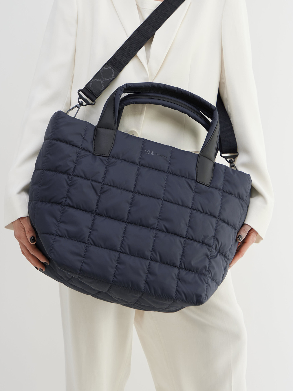 Schulter-/ Umhängetasche blau 9392109002606