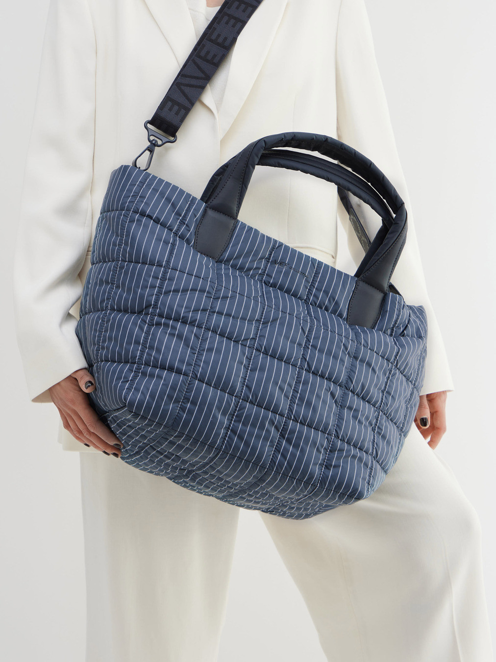 Schultertasche blau 9302104000106