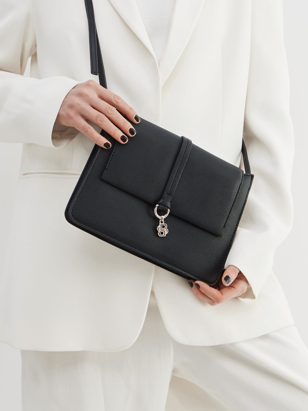 Umhängetasche schwarz 9301009004206