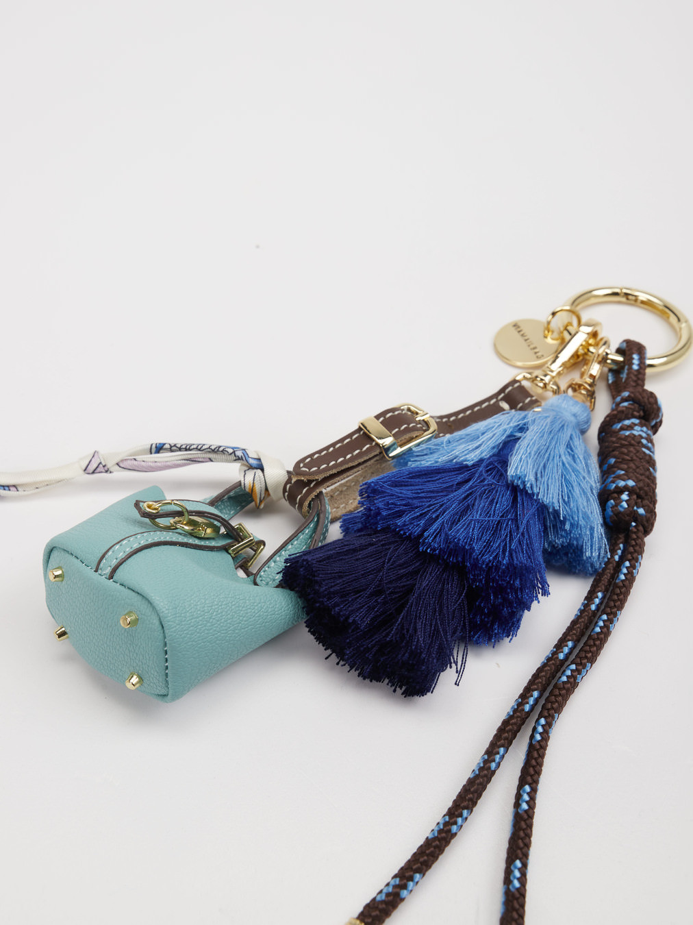 Anhänger blau 9382169000101