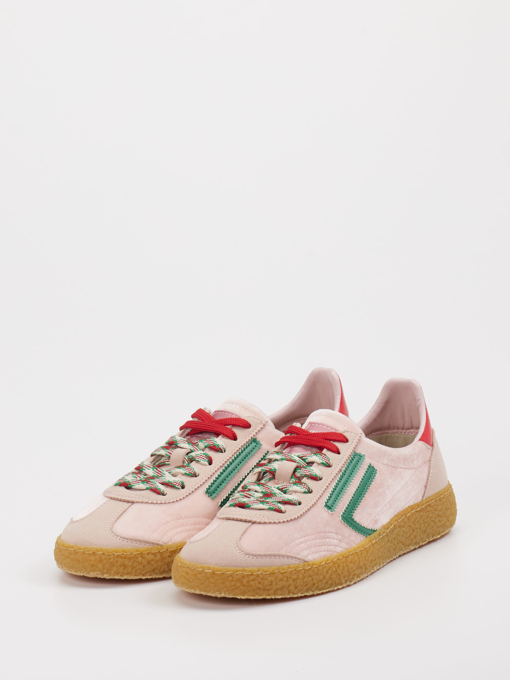 Sneaker rot 1663596000302