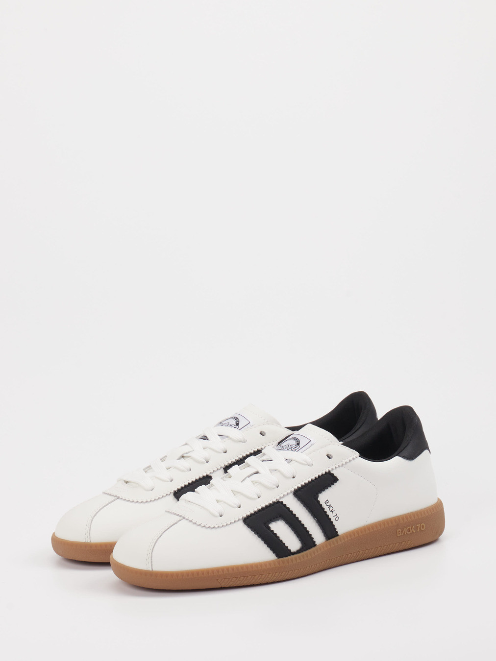 Sneaker weiß 1661709000302