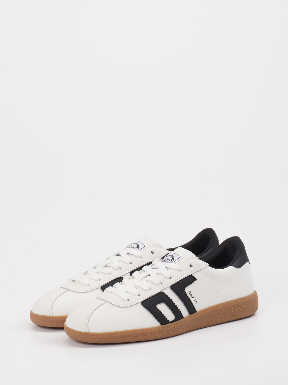 Sneaker weiß 1661709000302