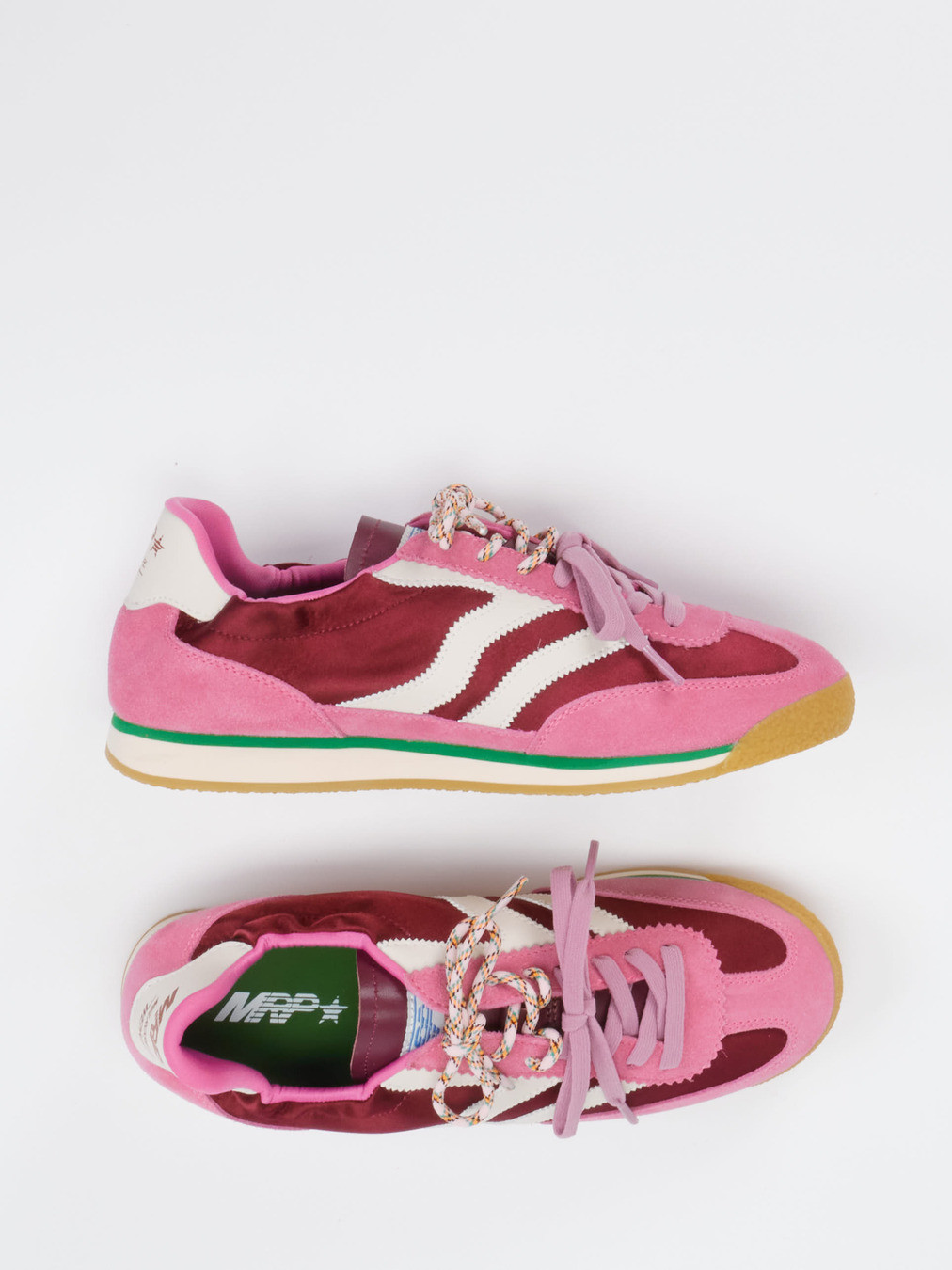 Sneaker rot 1661507000504