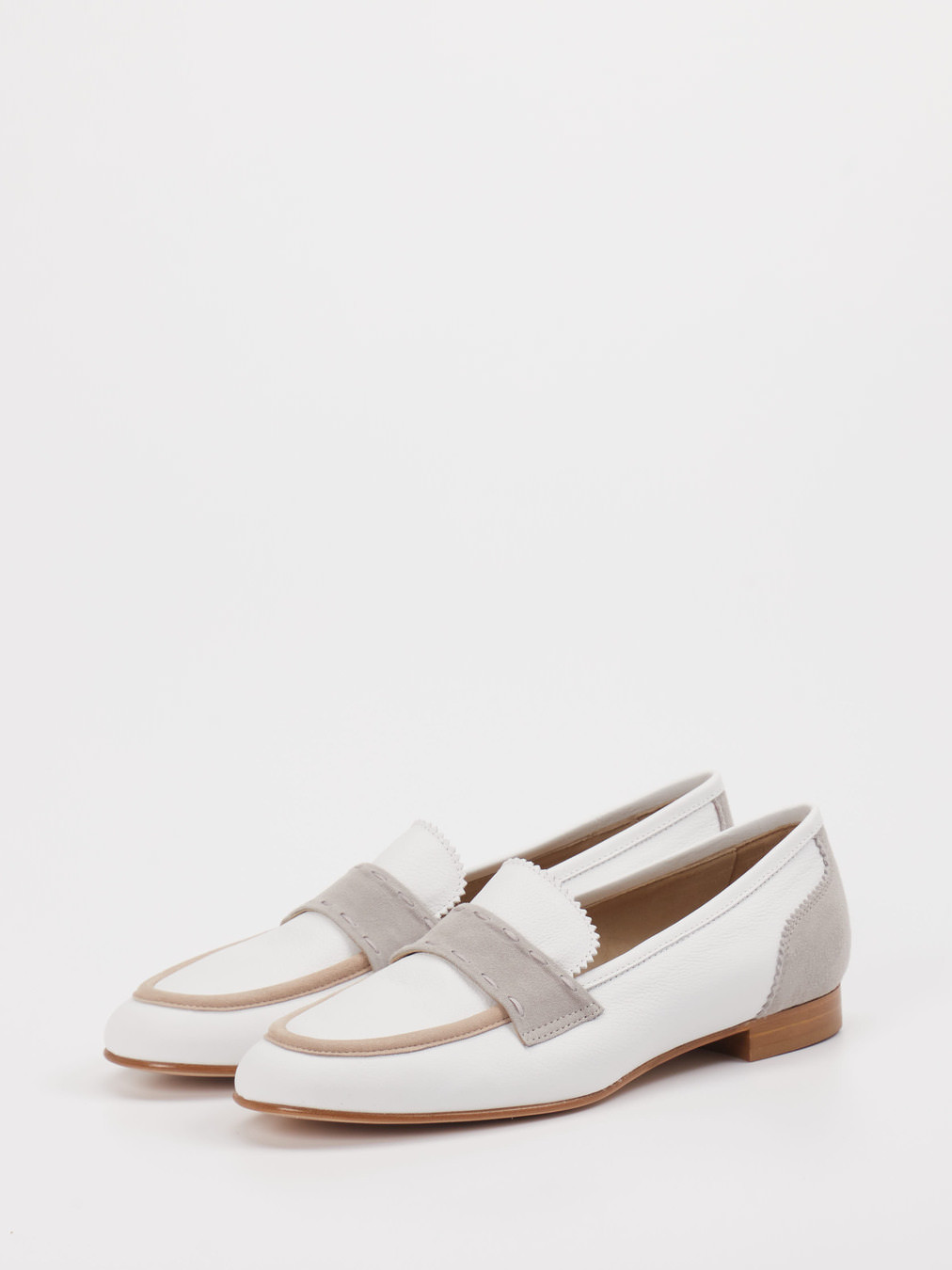 Slipper weiß 1510794000302
