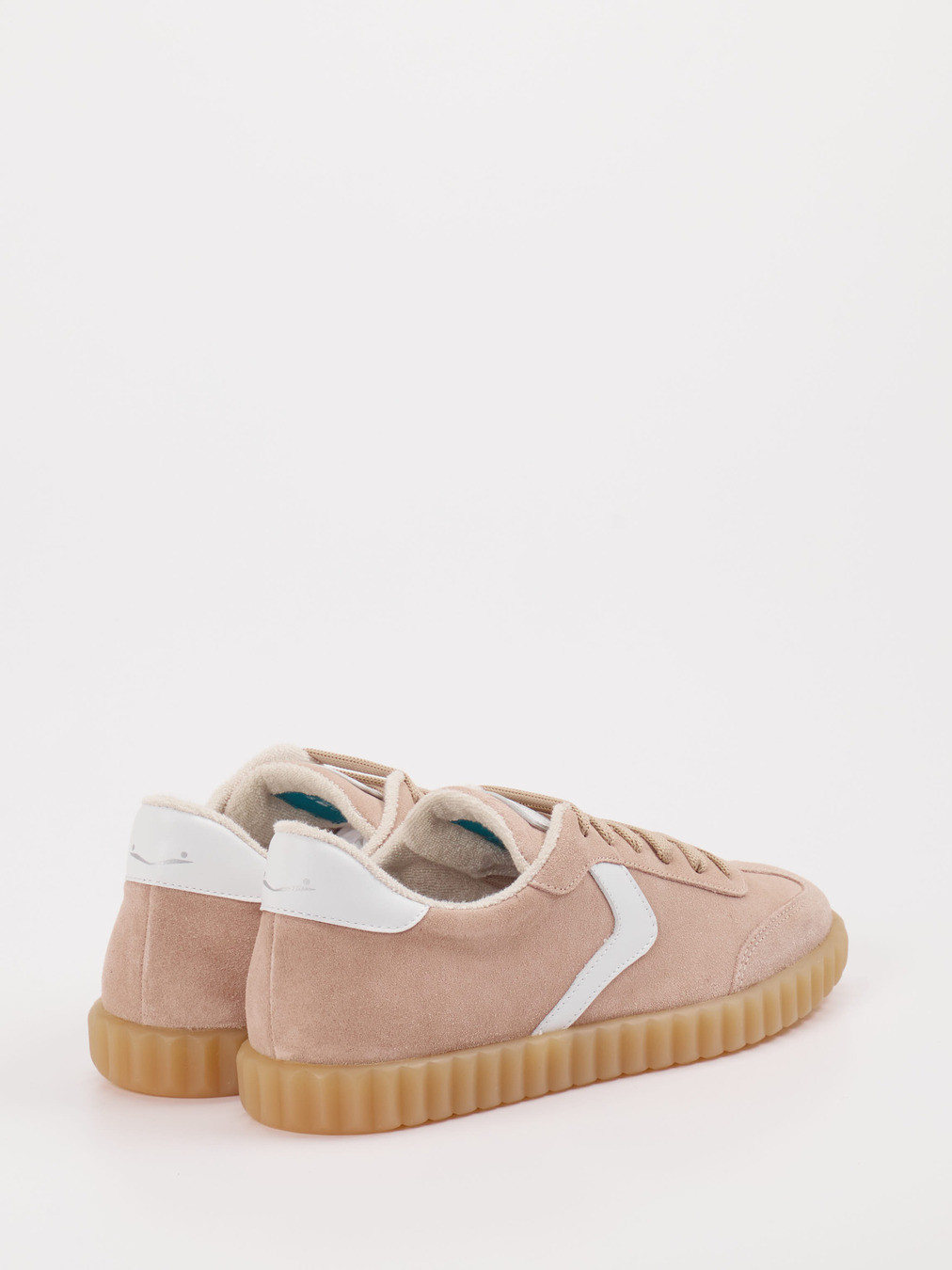 Sneaker rot 1661597000803