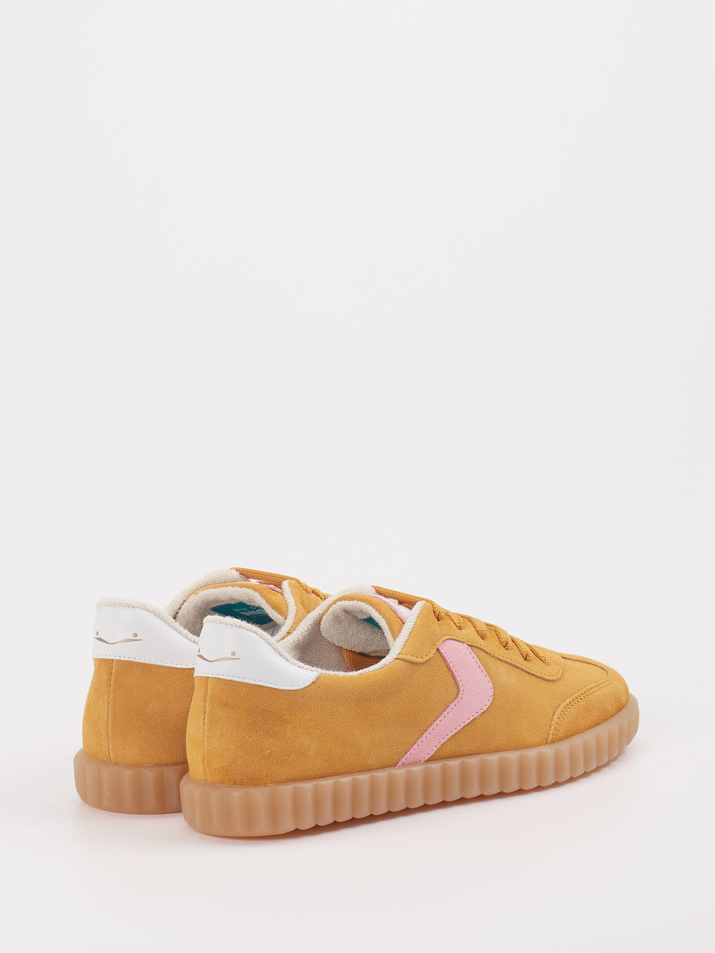 Sneaker rot 1661575000103