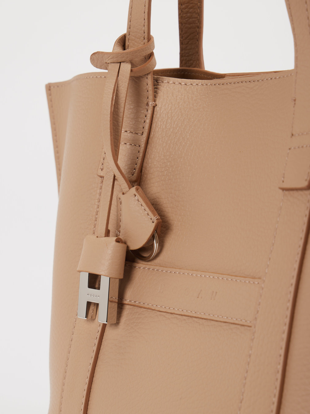 Schulter-/ Umhängetasche braun 9392289002504