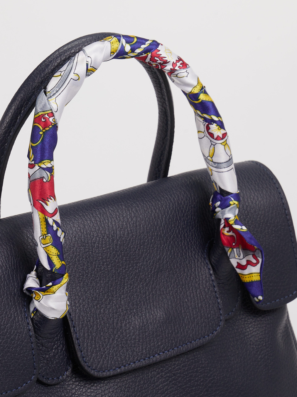 Schulter-/ Umhängetasche blau 9392109002704