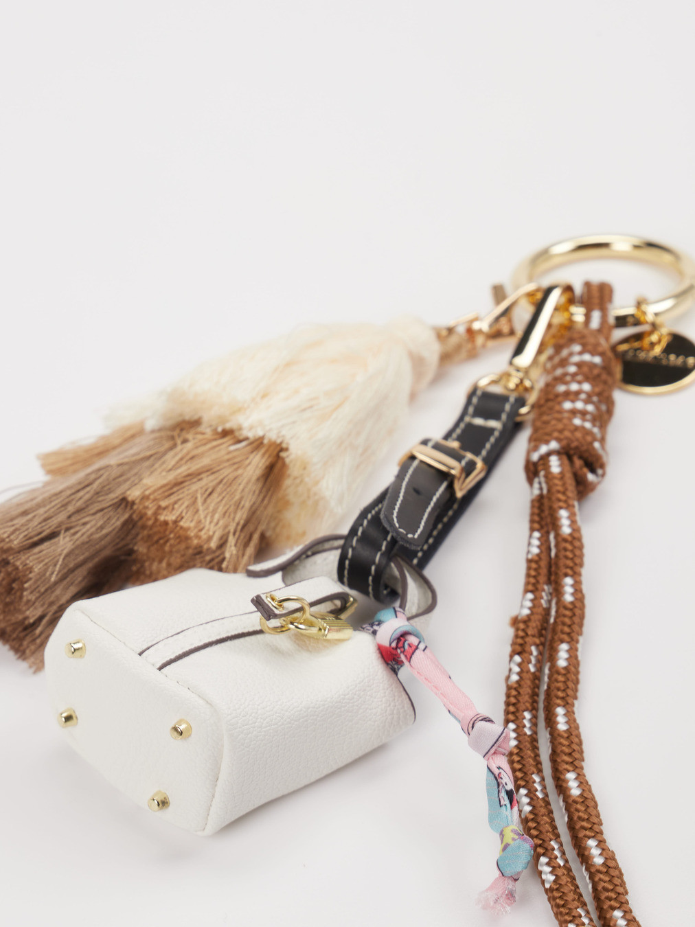 Anhänger braun 9382229000101