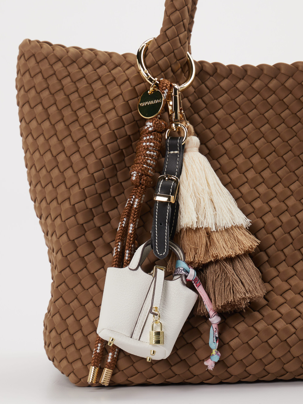 Anhänger braun 9382229000102