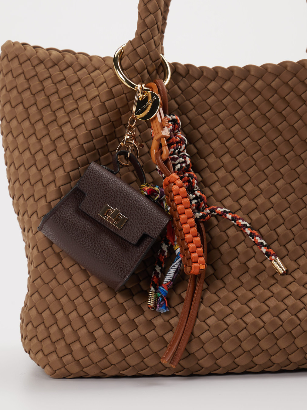 Anhänger rot 9382572000102