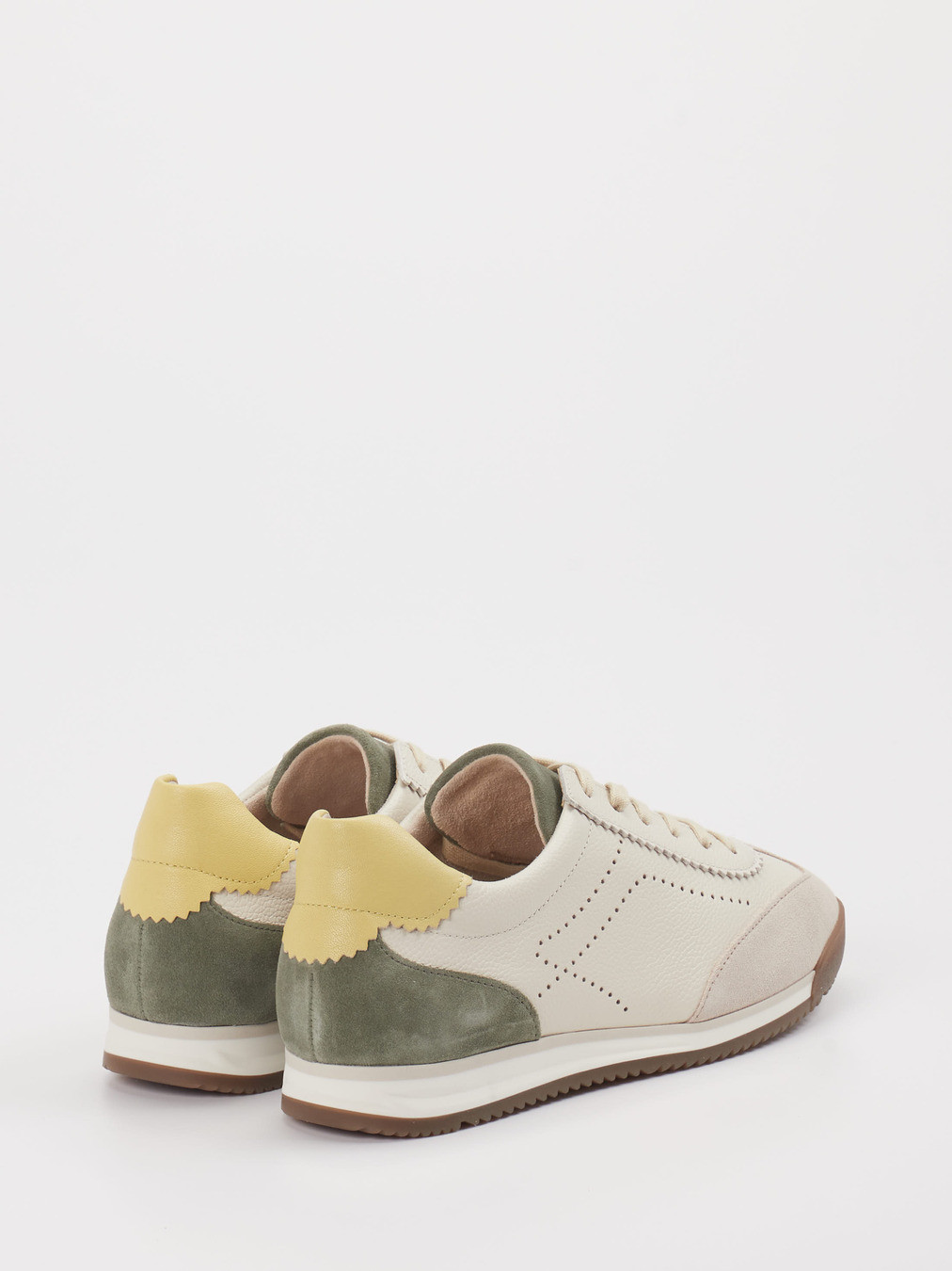 Sneaker weiß 1663736000203