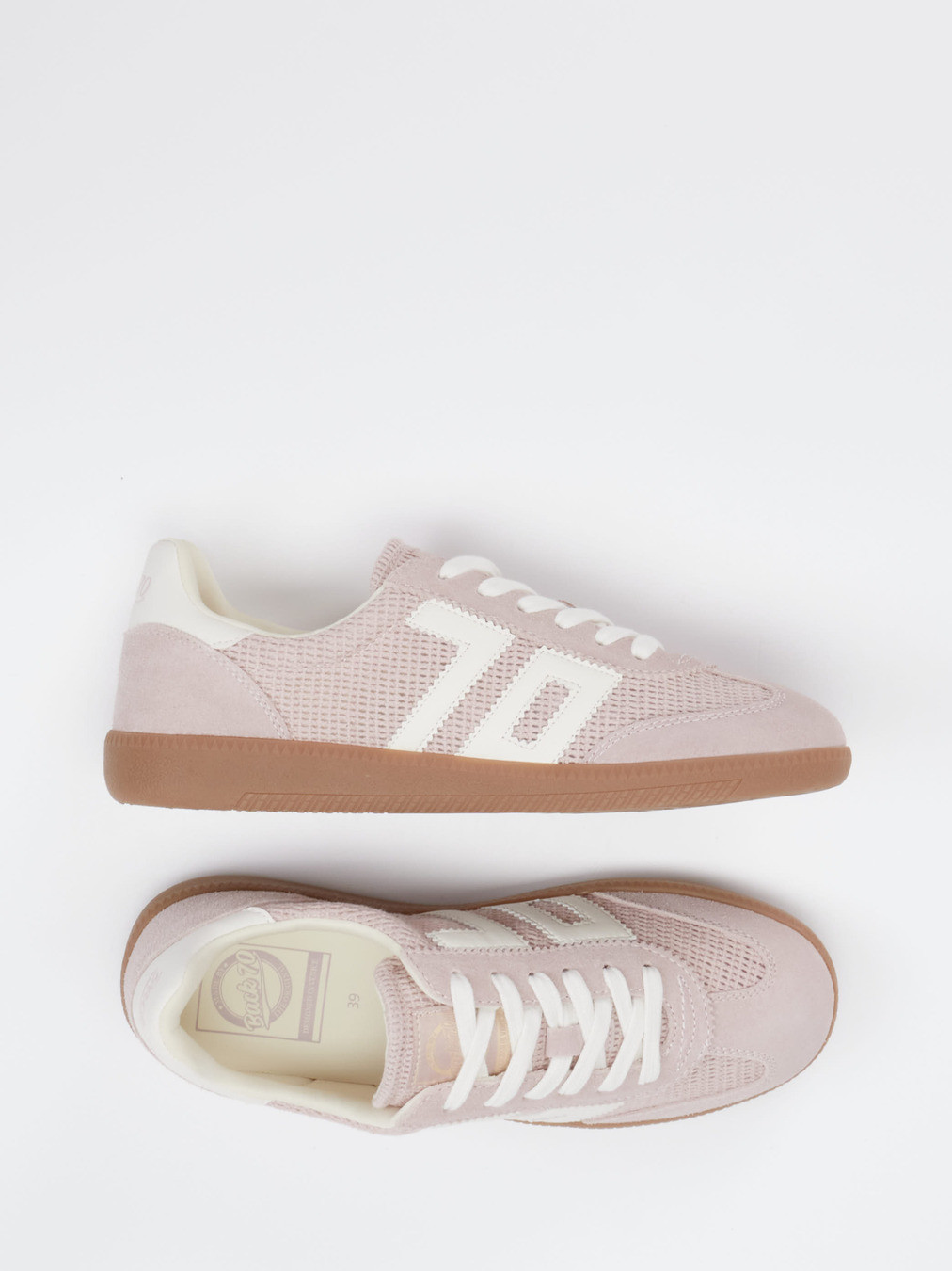 Sneaker rot 1661597000604