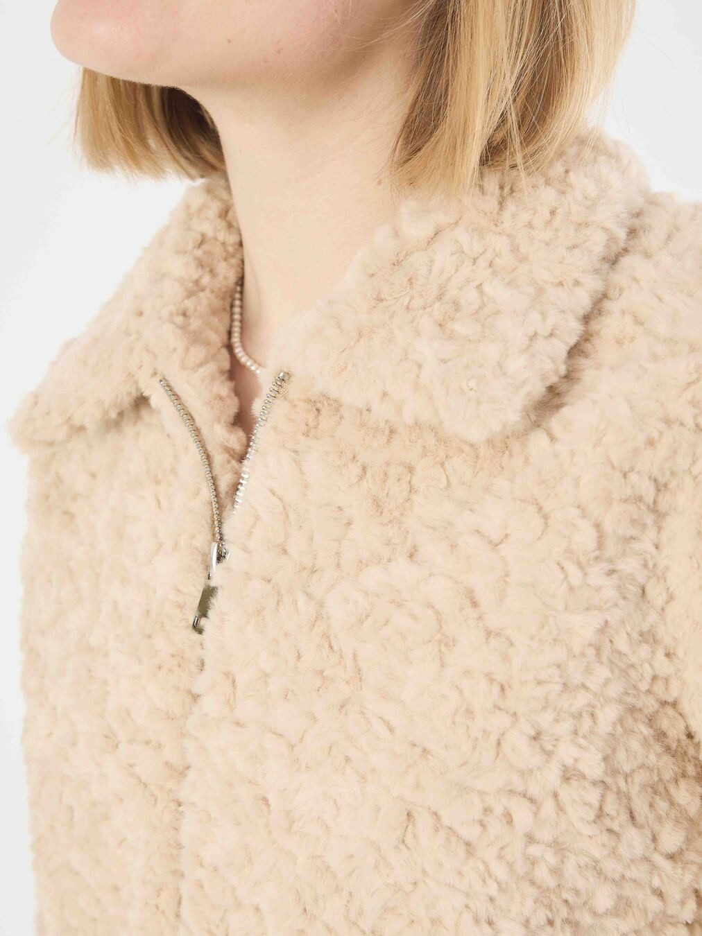 Jacke braun 9331249000402