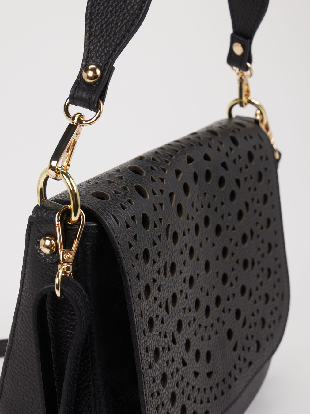 Umhängetasche schwarz 9301009004304