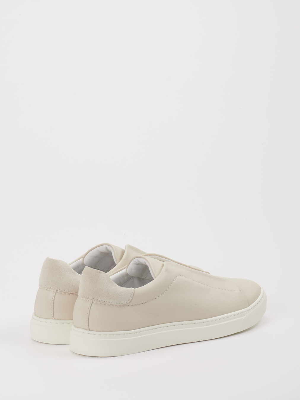 Slipper weiß 4561739000103