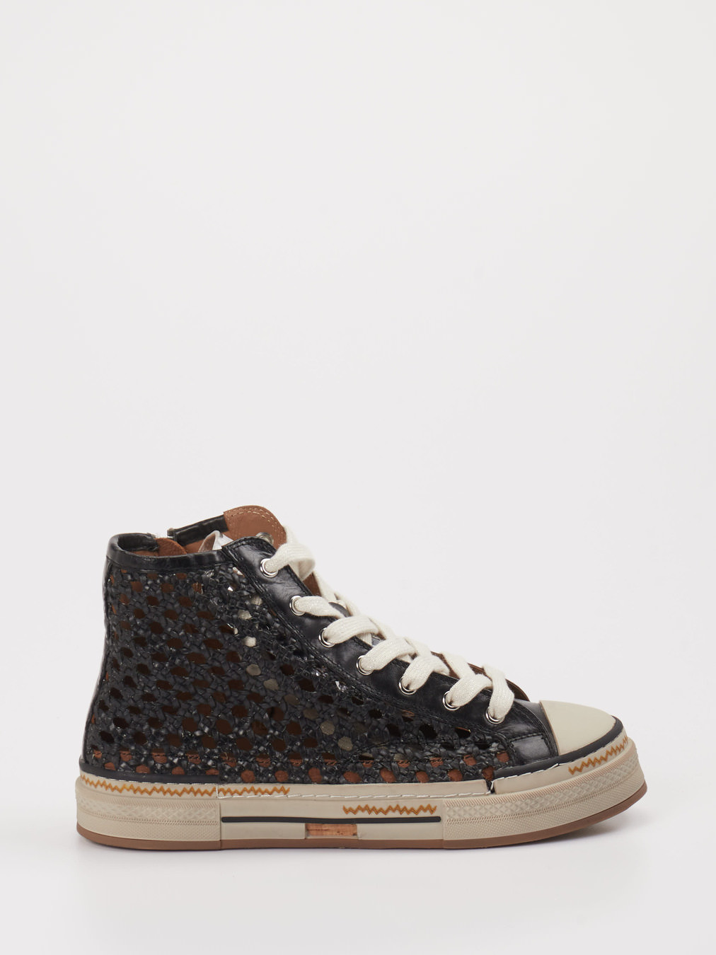 Sneaker High schwarz 1673008000201