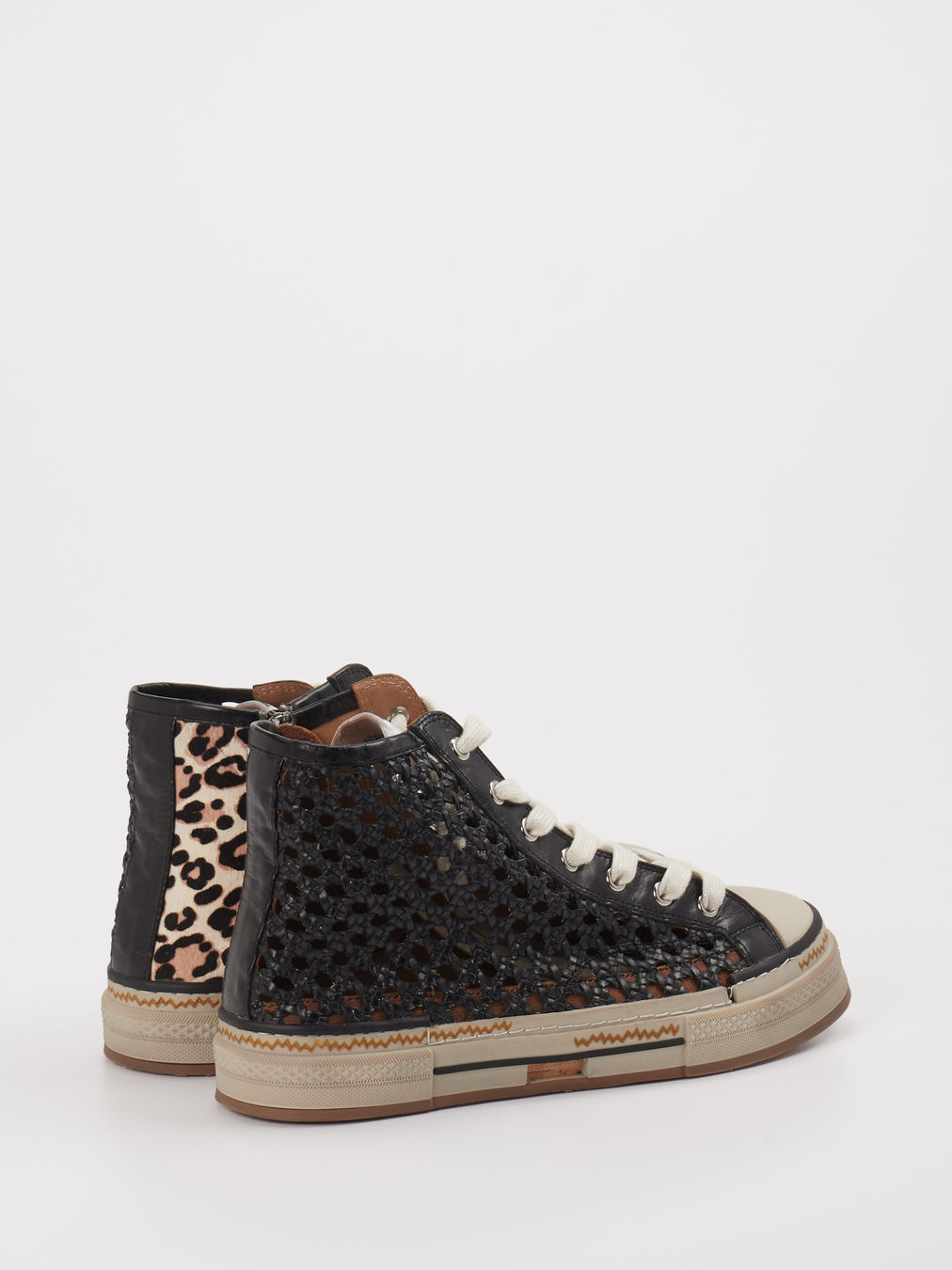 Sneaker High schwarz 1673008000203