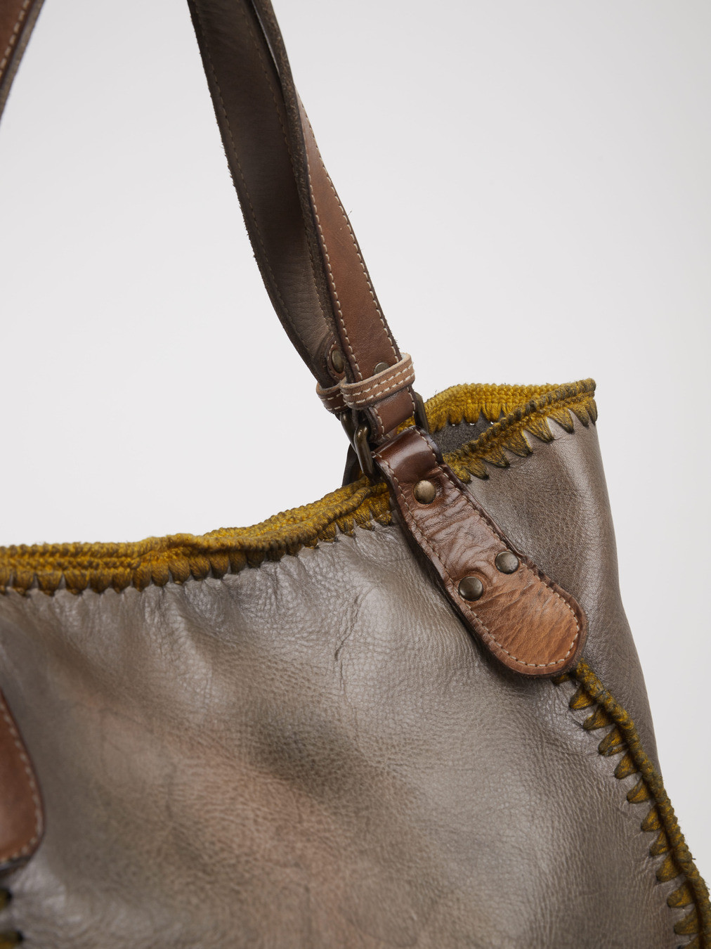 Schultertasche braun 9302239000105