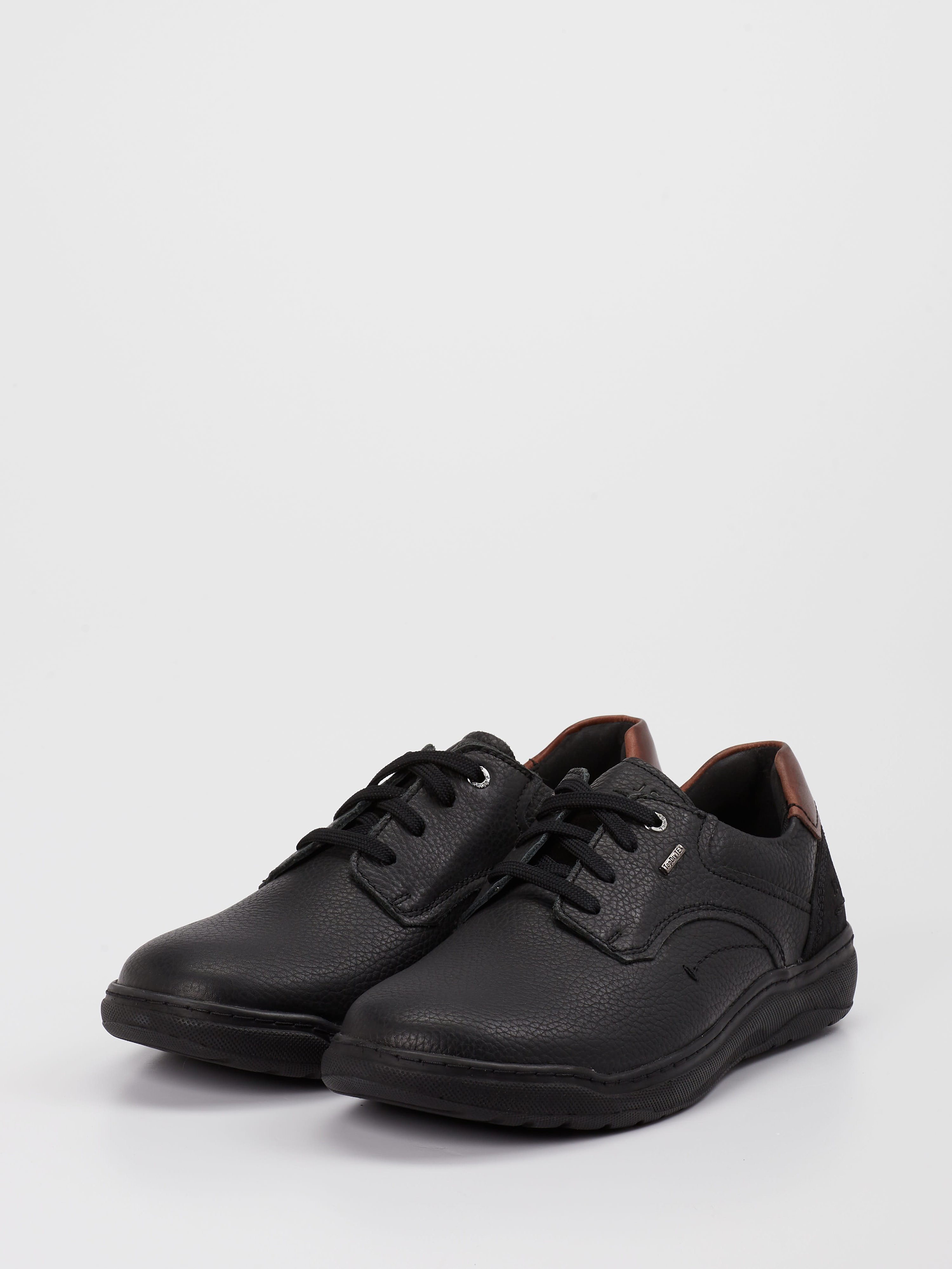 Schnürschuh