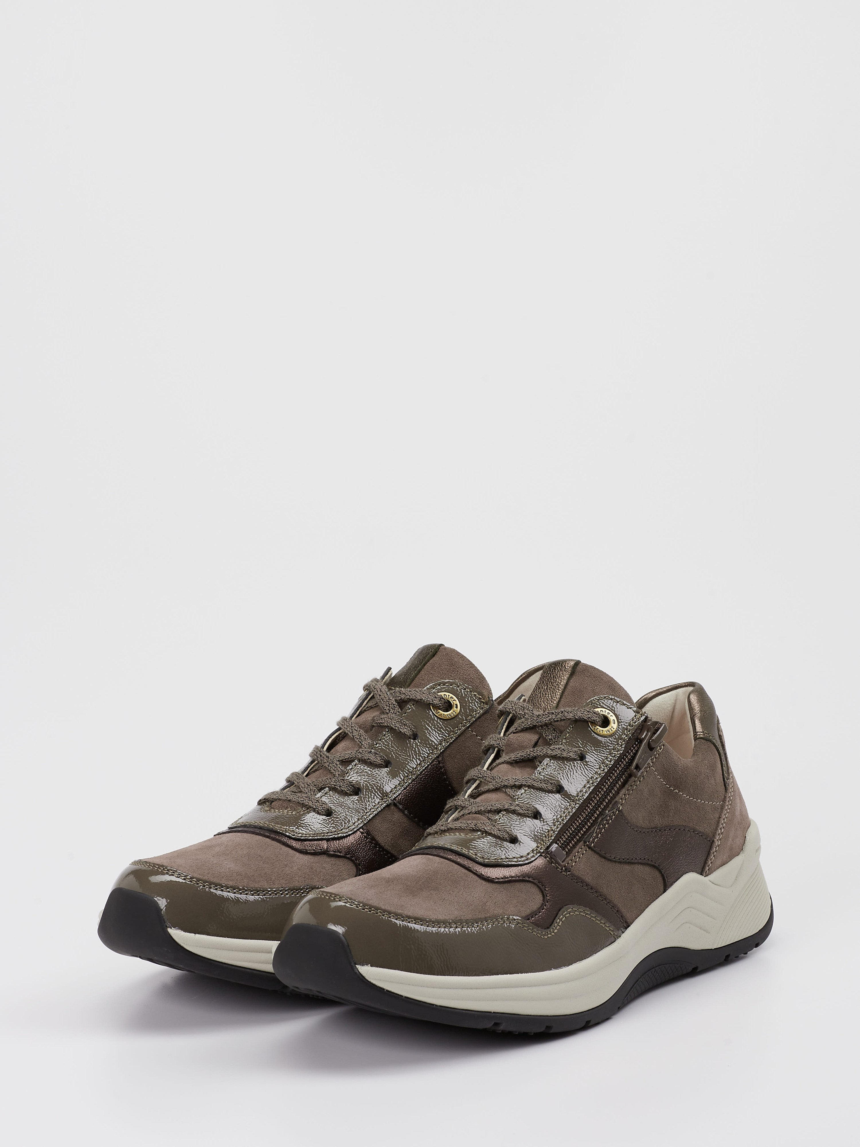 Sneaker