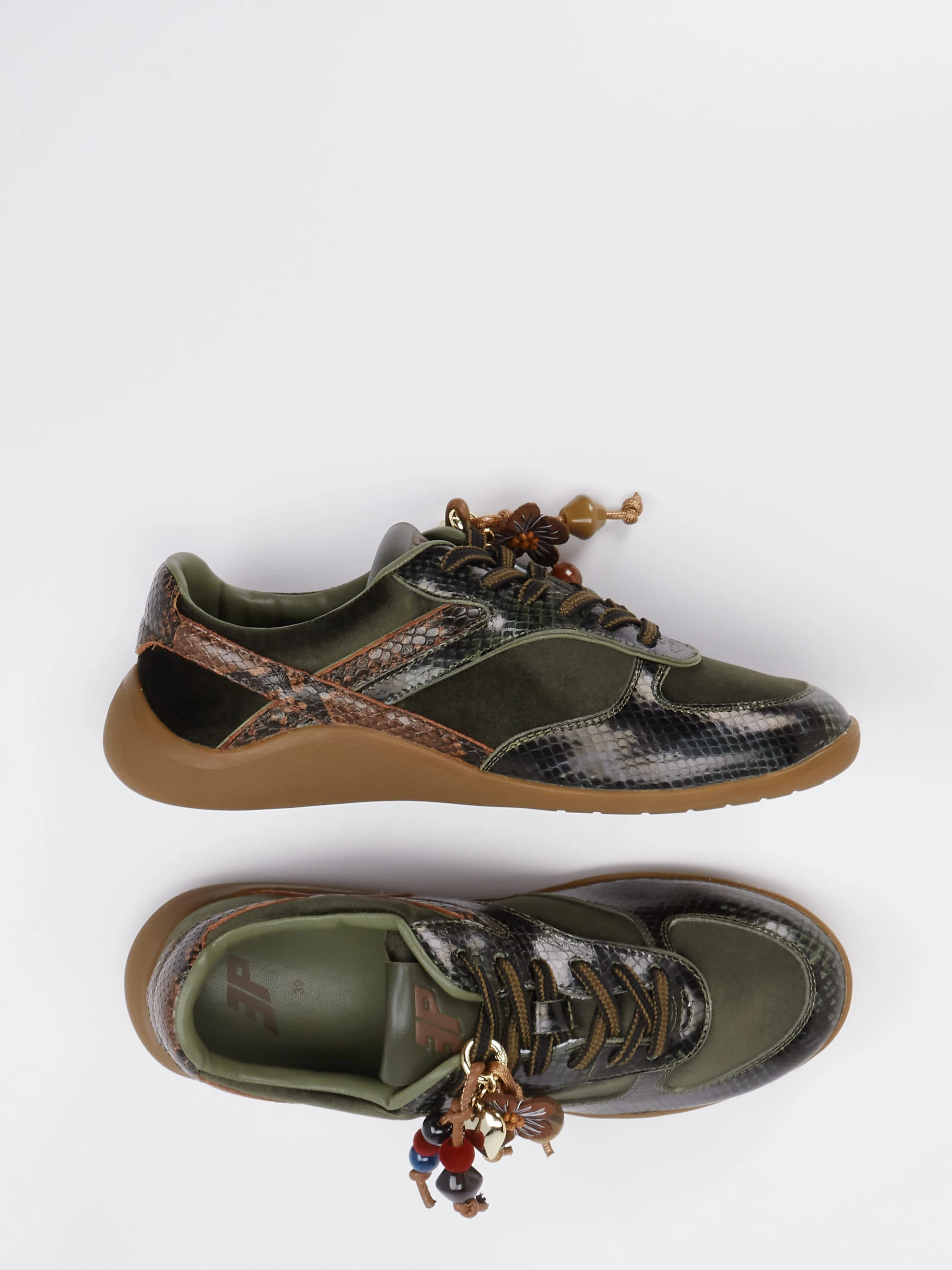 Sneaker grün 1661622000304
