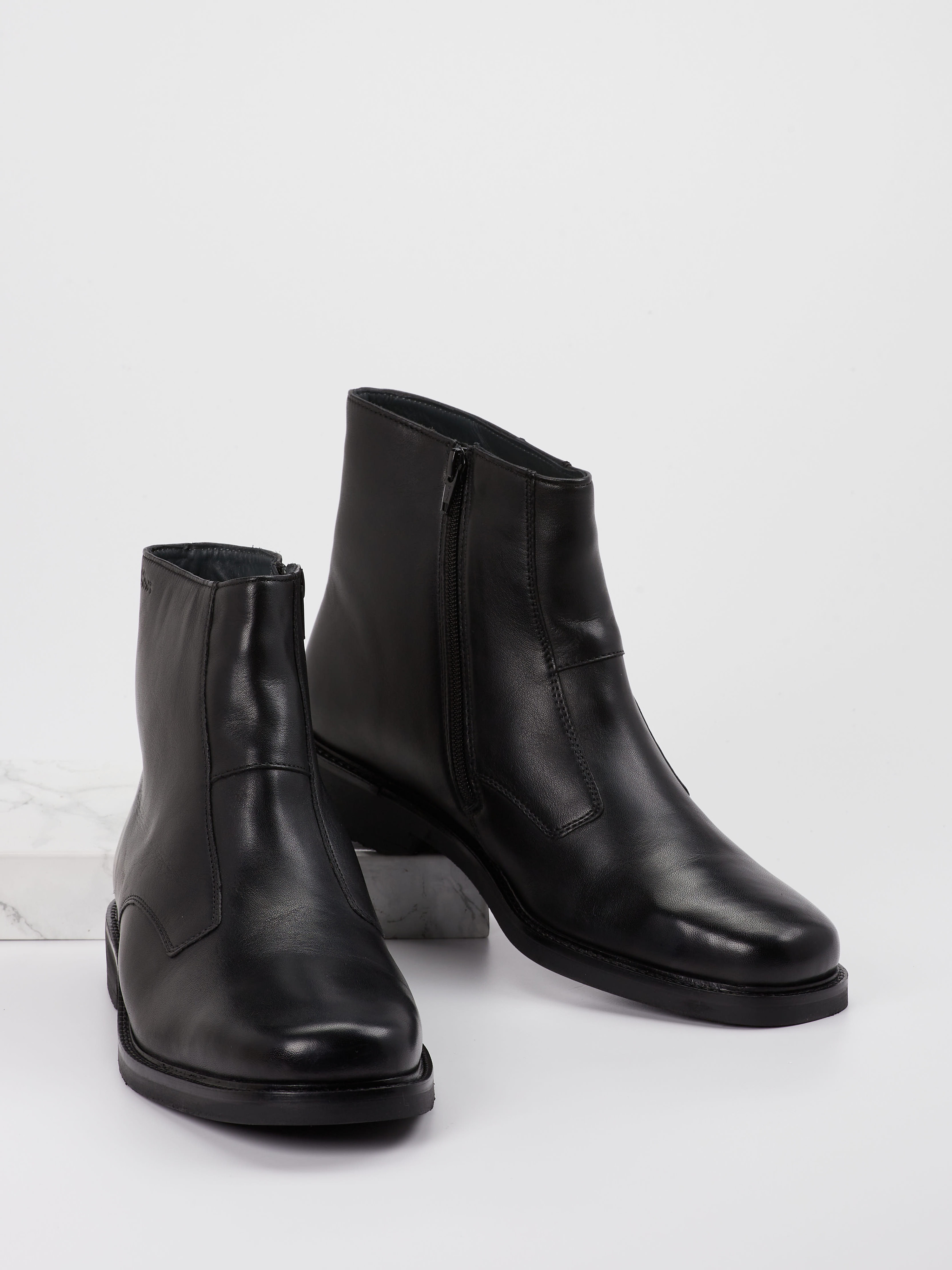Boot LANFORD schwarz 4821009052804