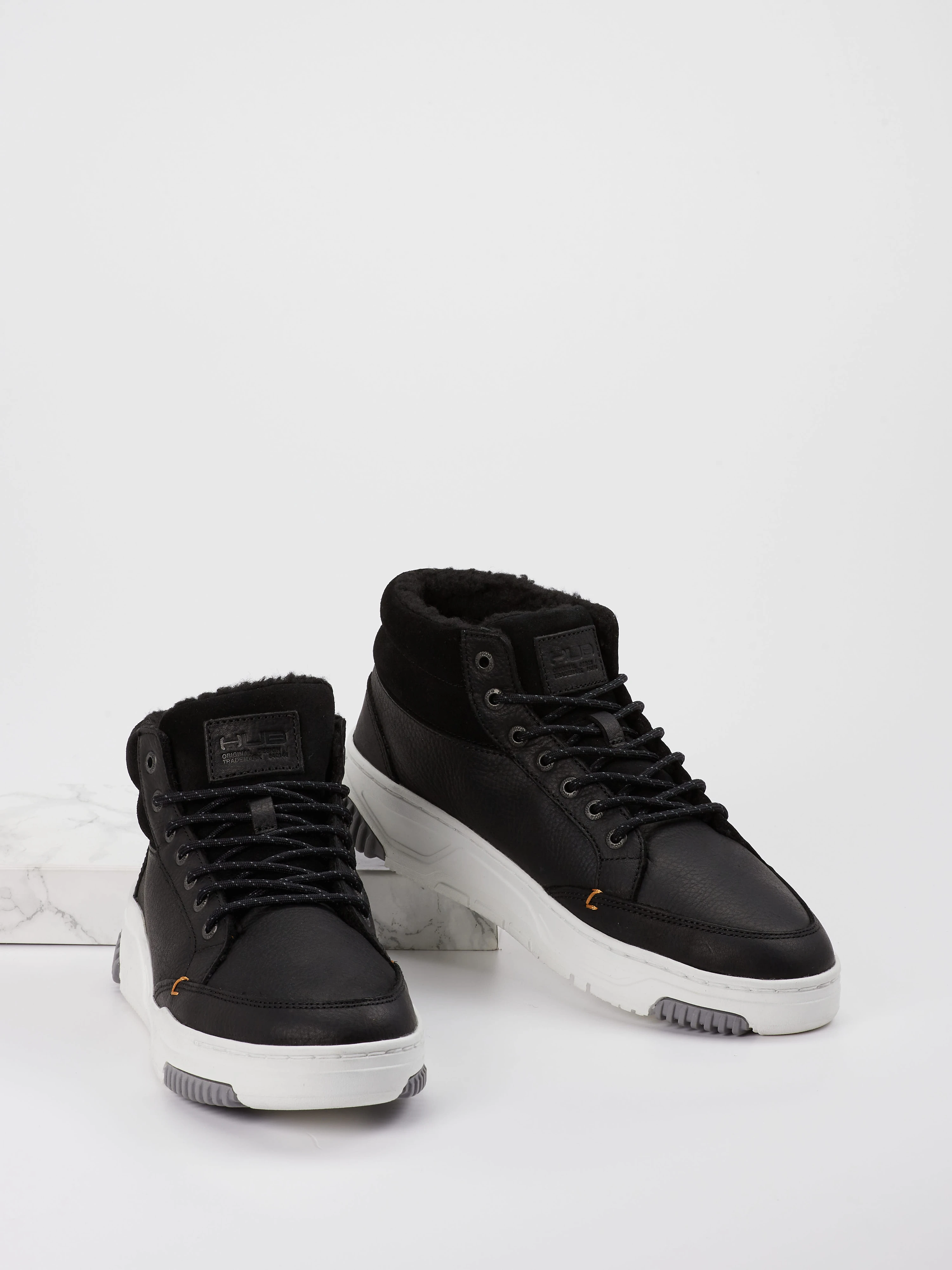 Sneaker high schwarz 8466009008004