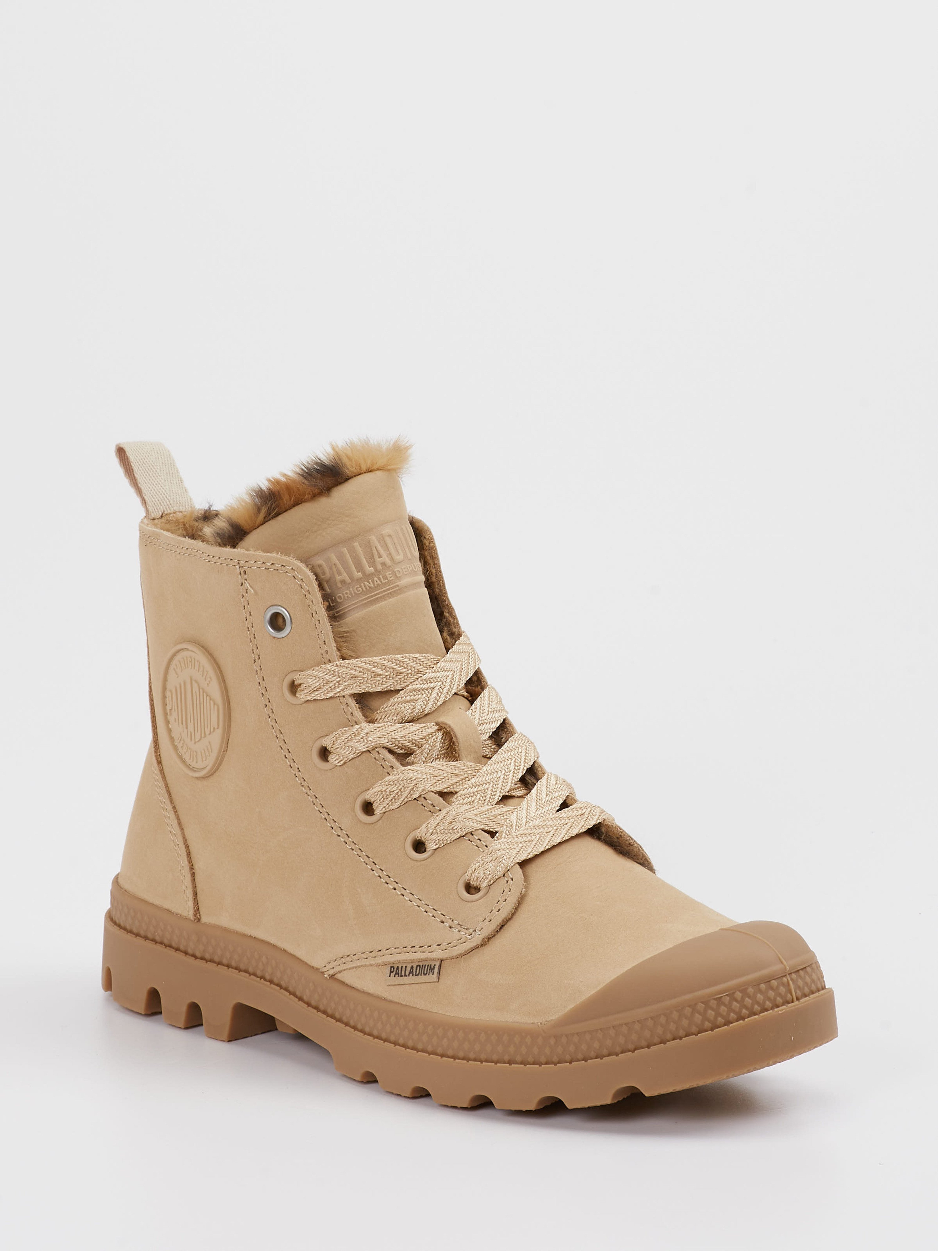Sneaker high
