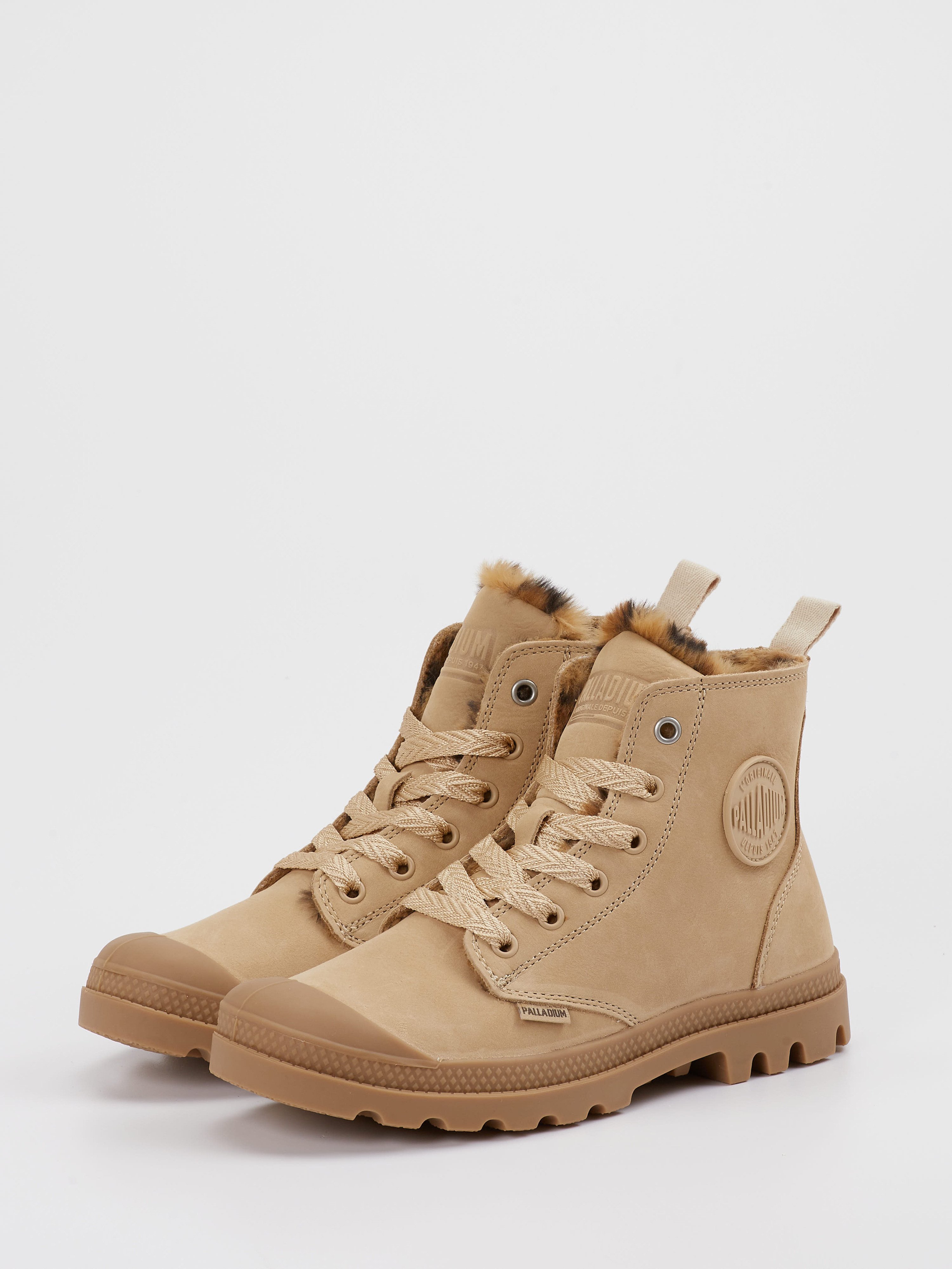 Sneaker high