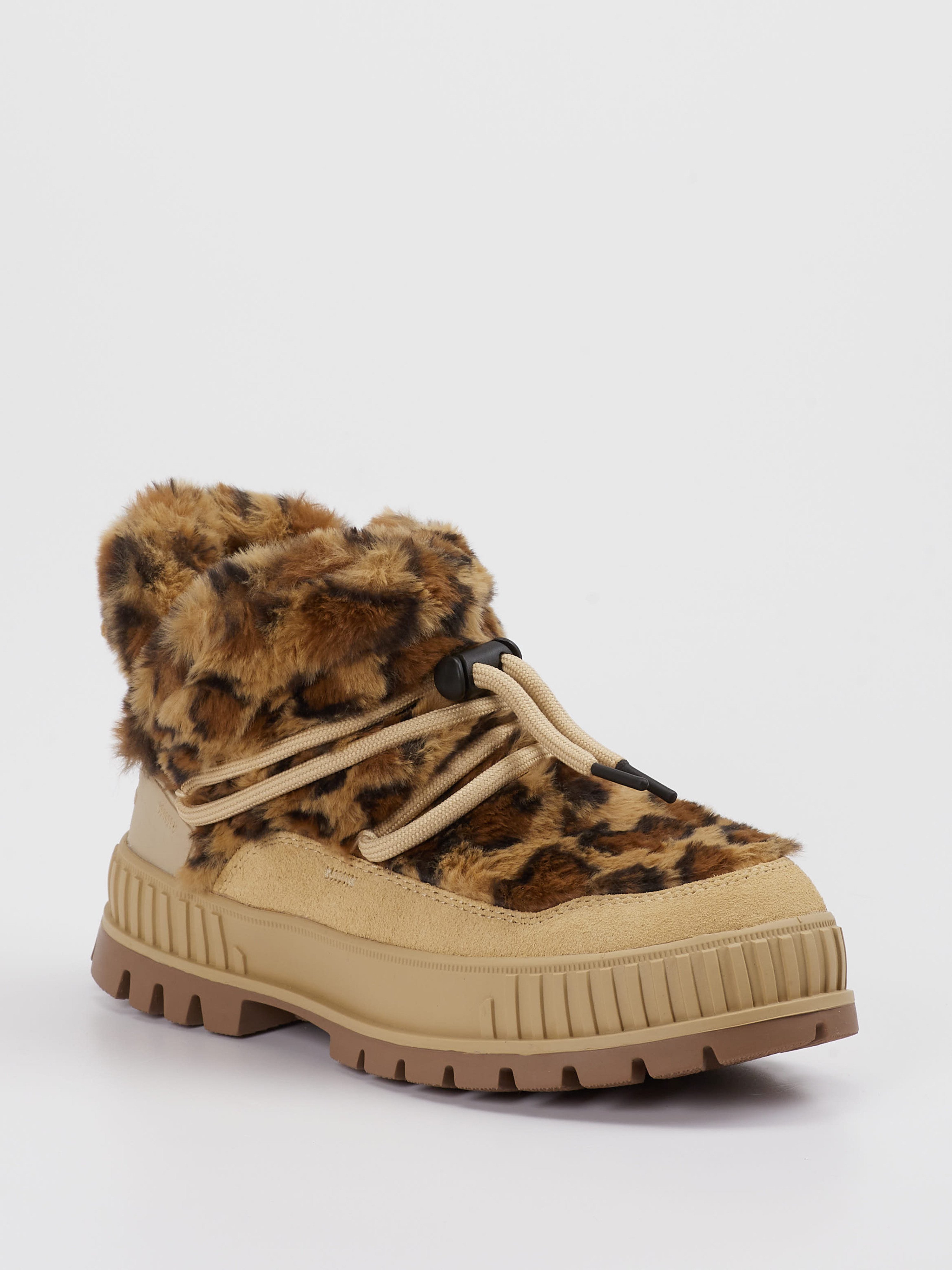 Sneaker high