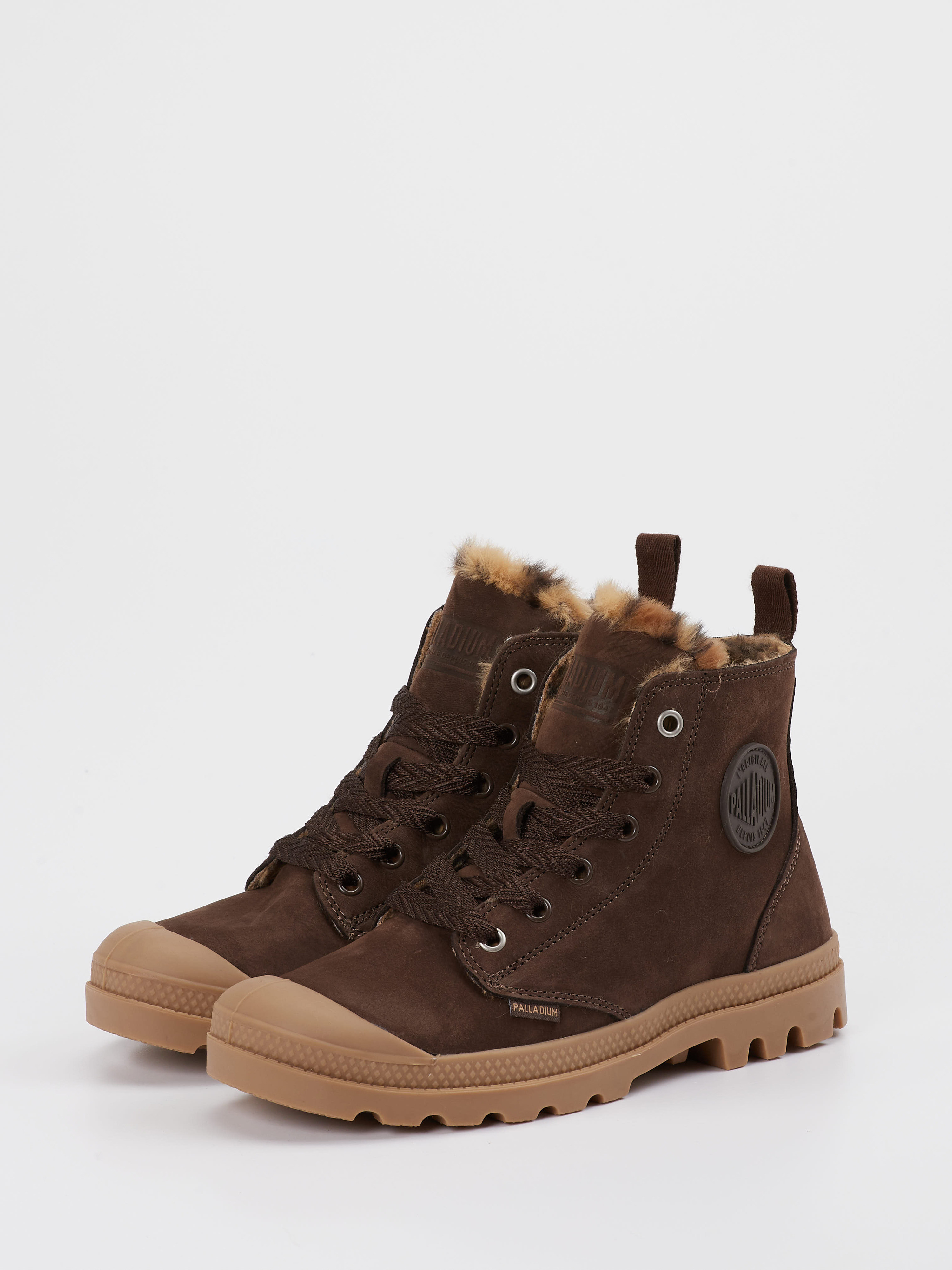 Sneaker high