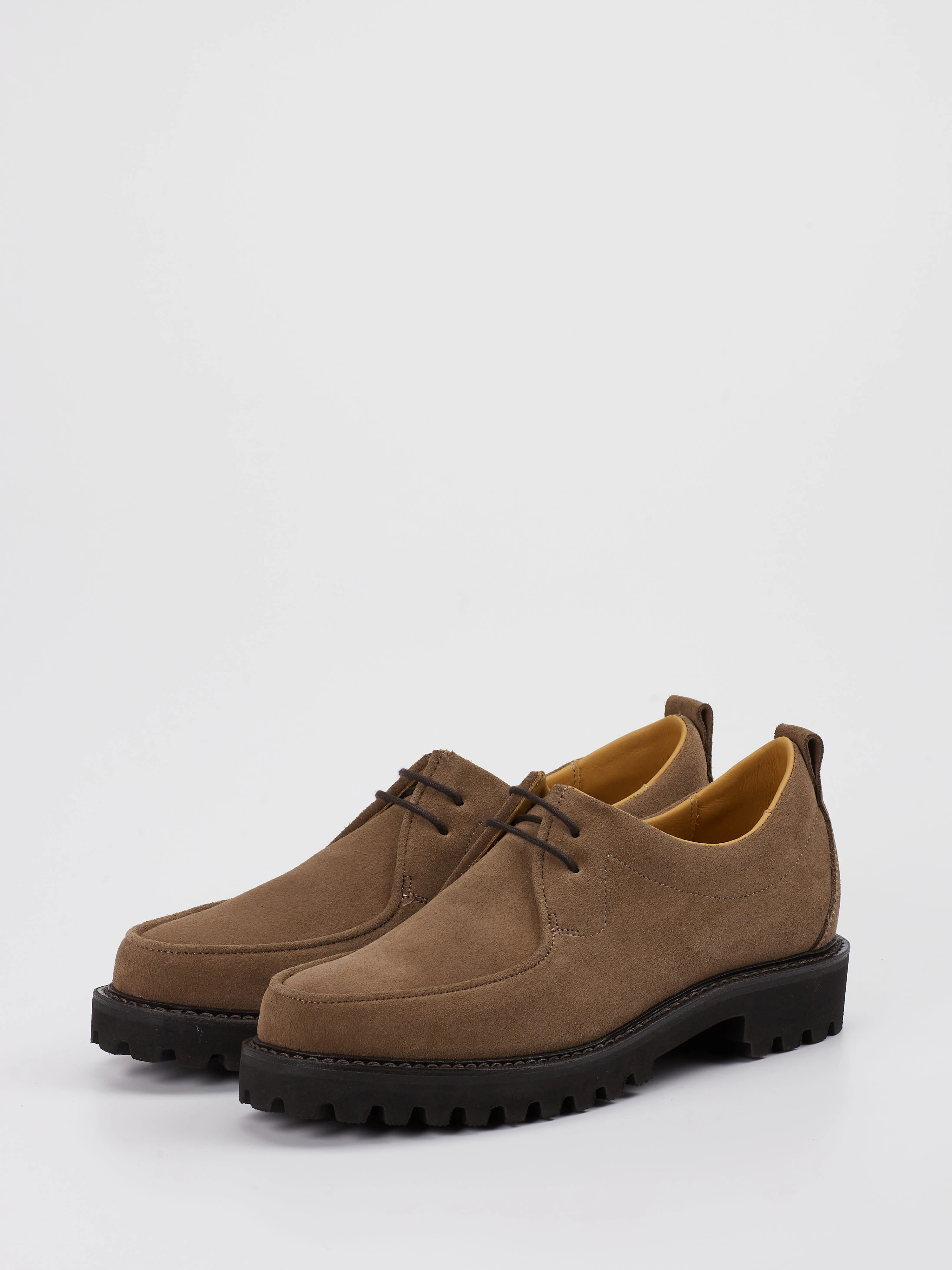 Schnürschuh