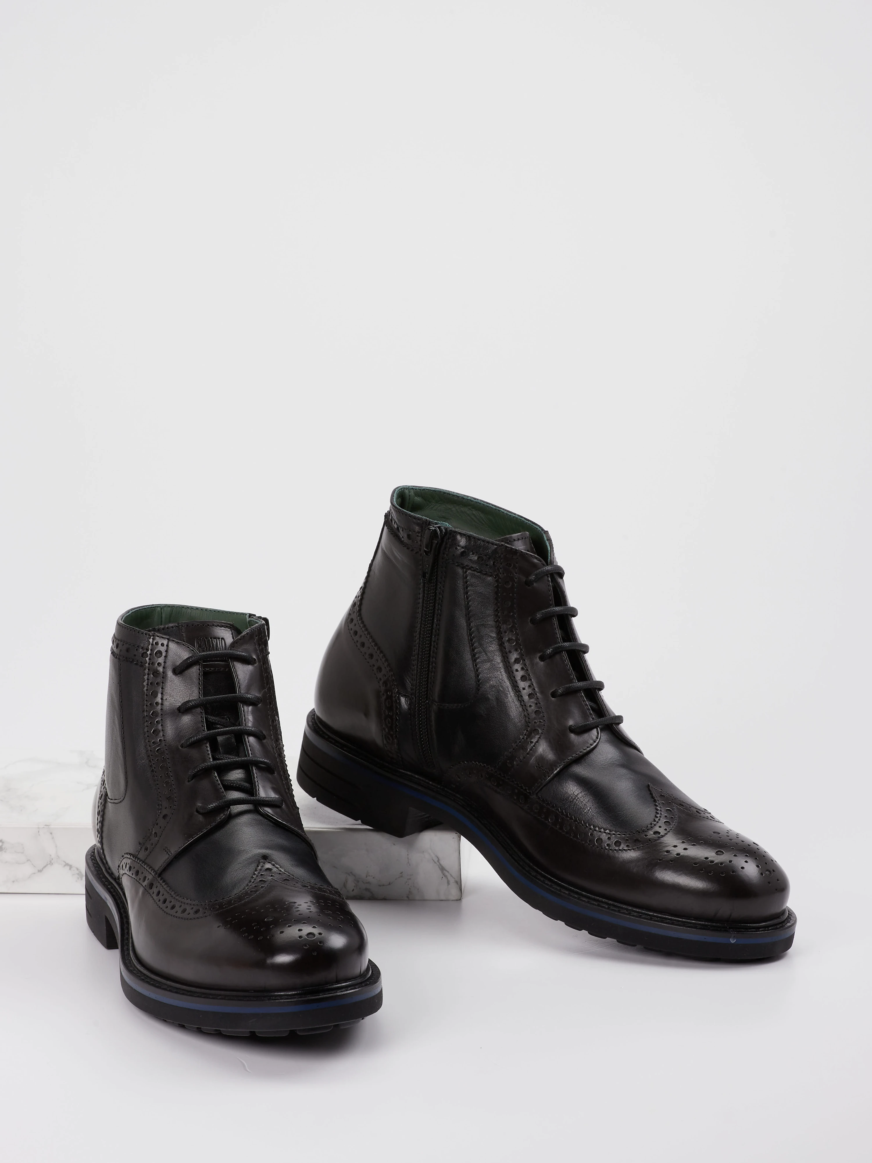 Boot schwarz 4701009081804