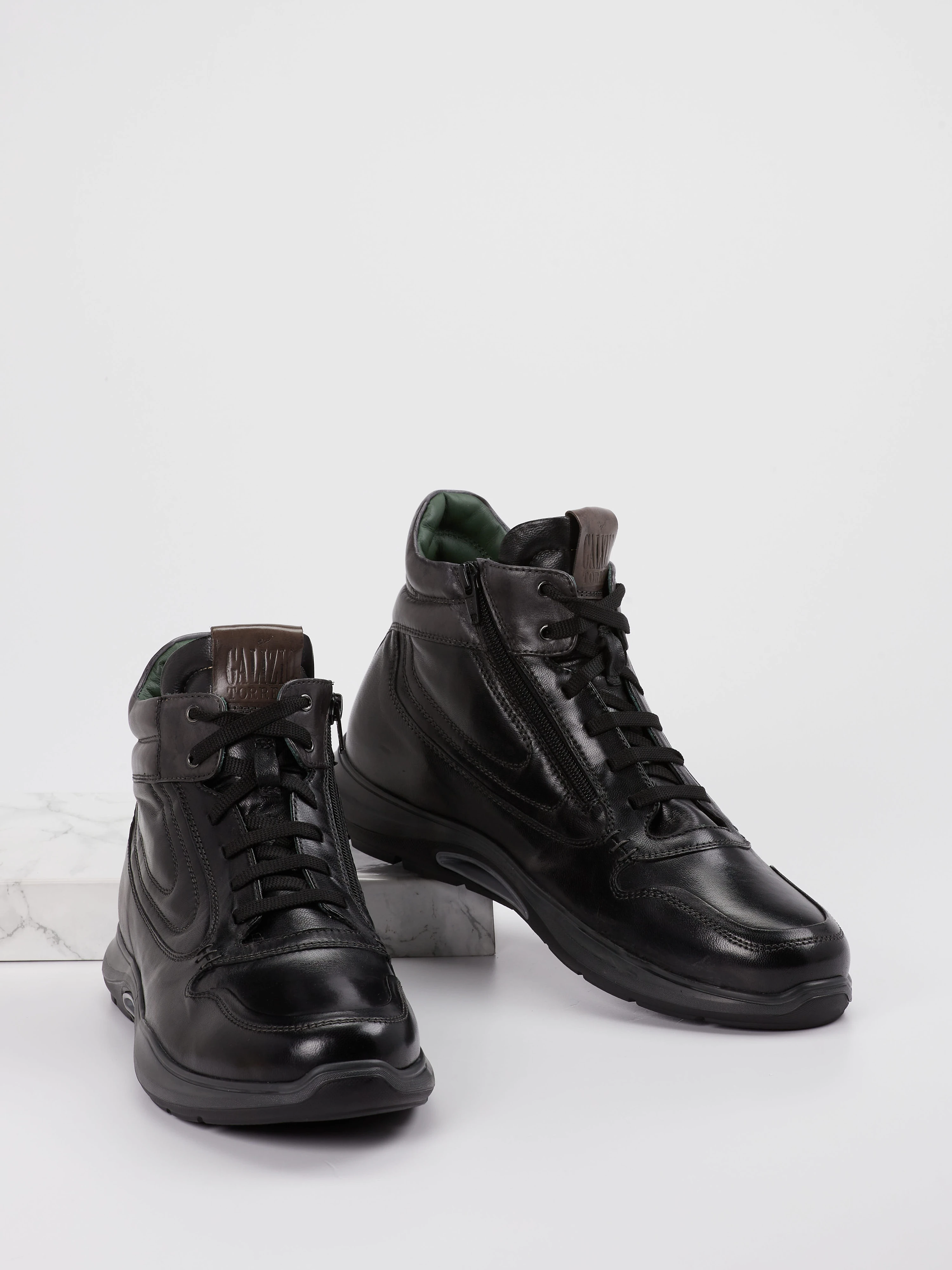 Boot schwarz 4701009081904