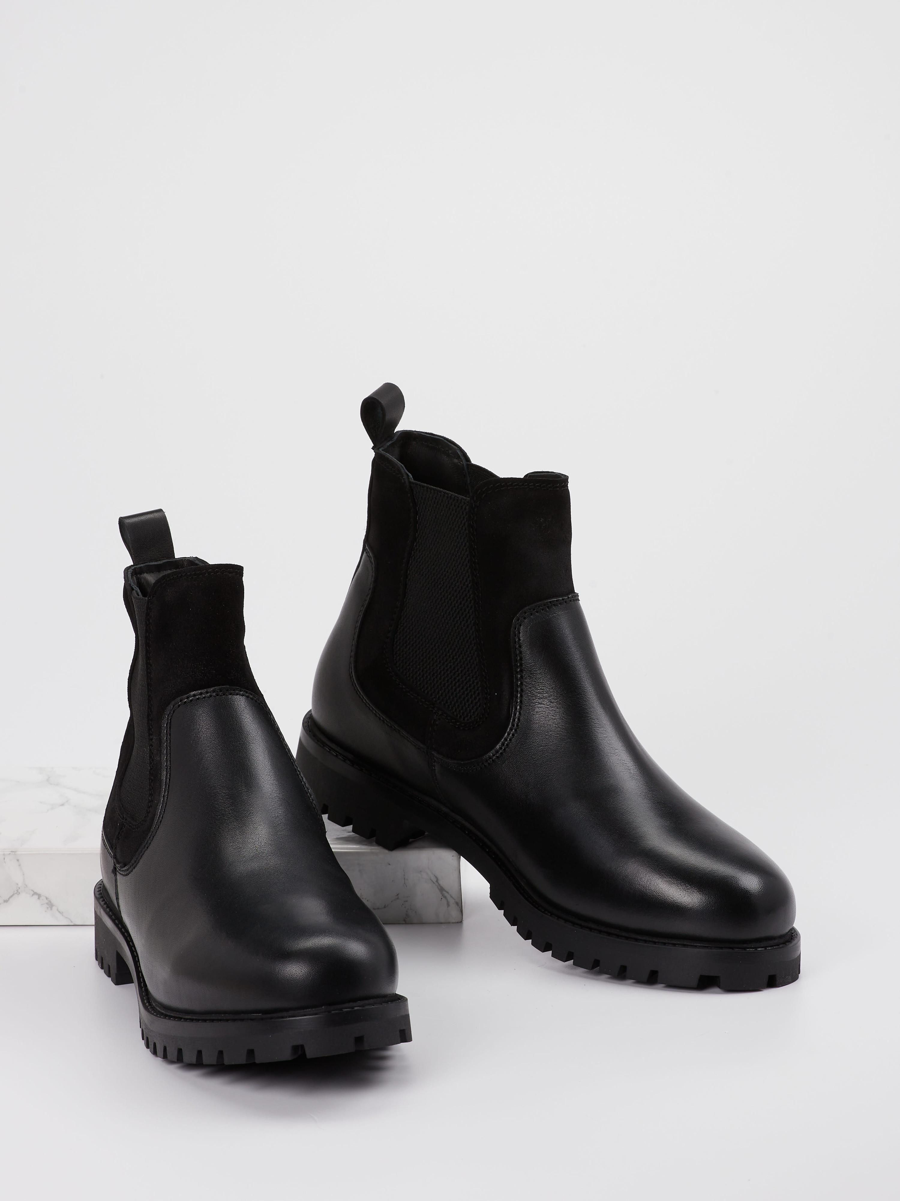 Boot schwarz 4811009052604