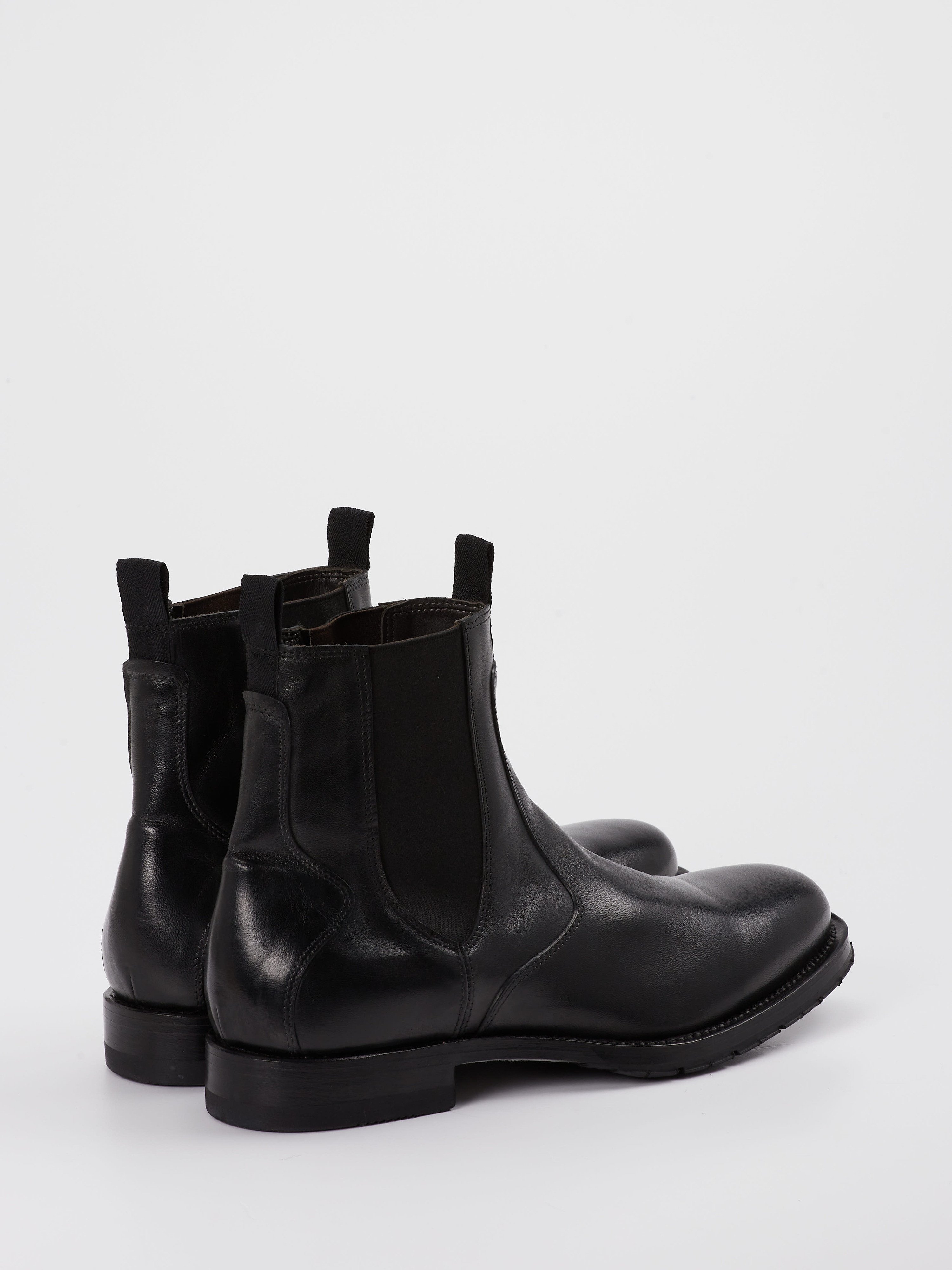 Boot schwarz 4711009025603
