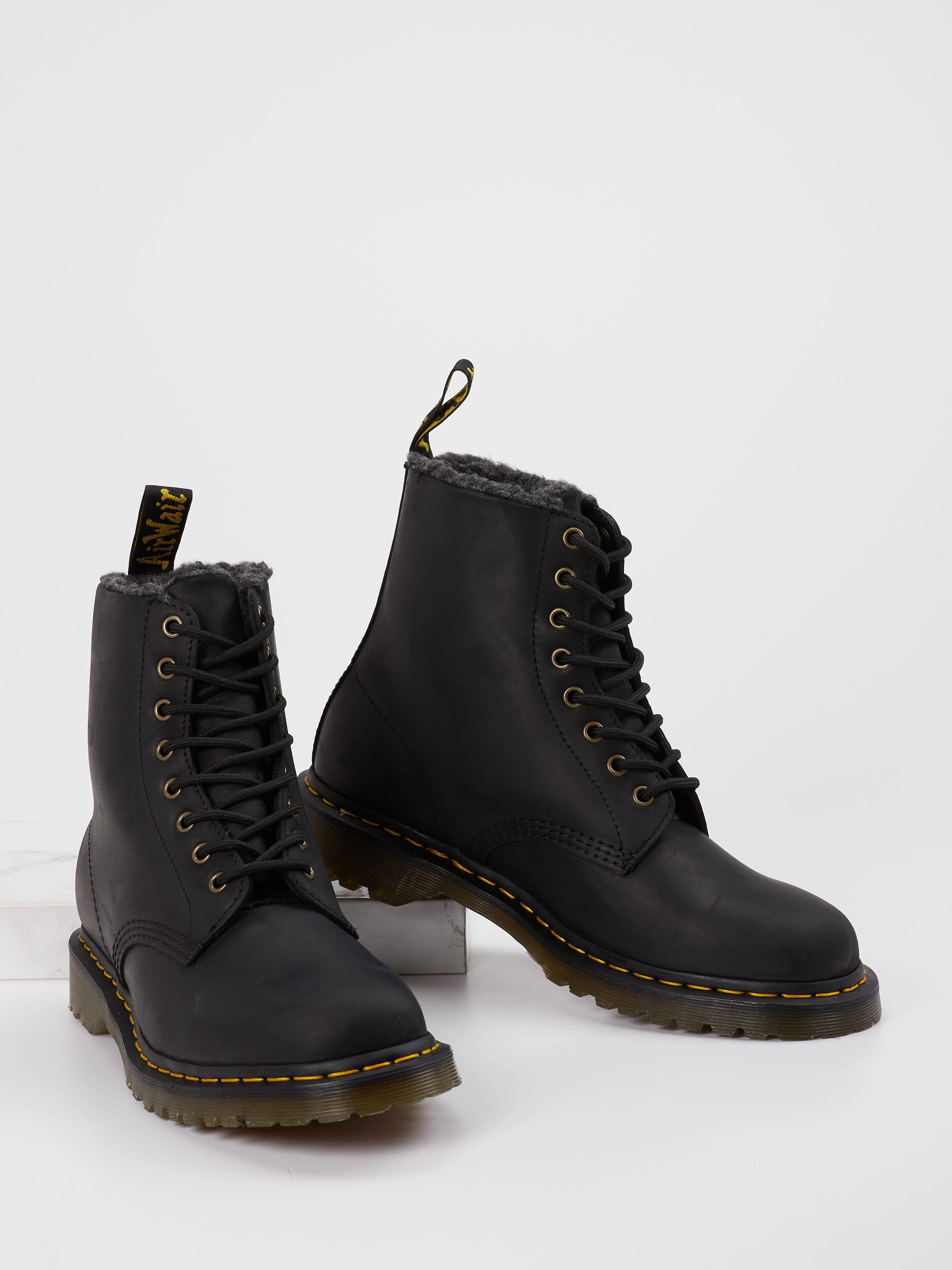 Boot schwarz 4801009062104