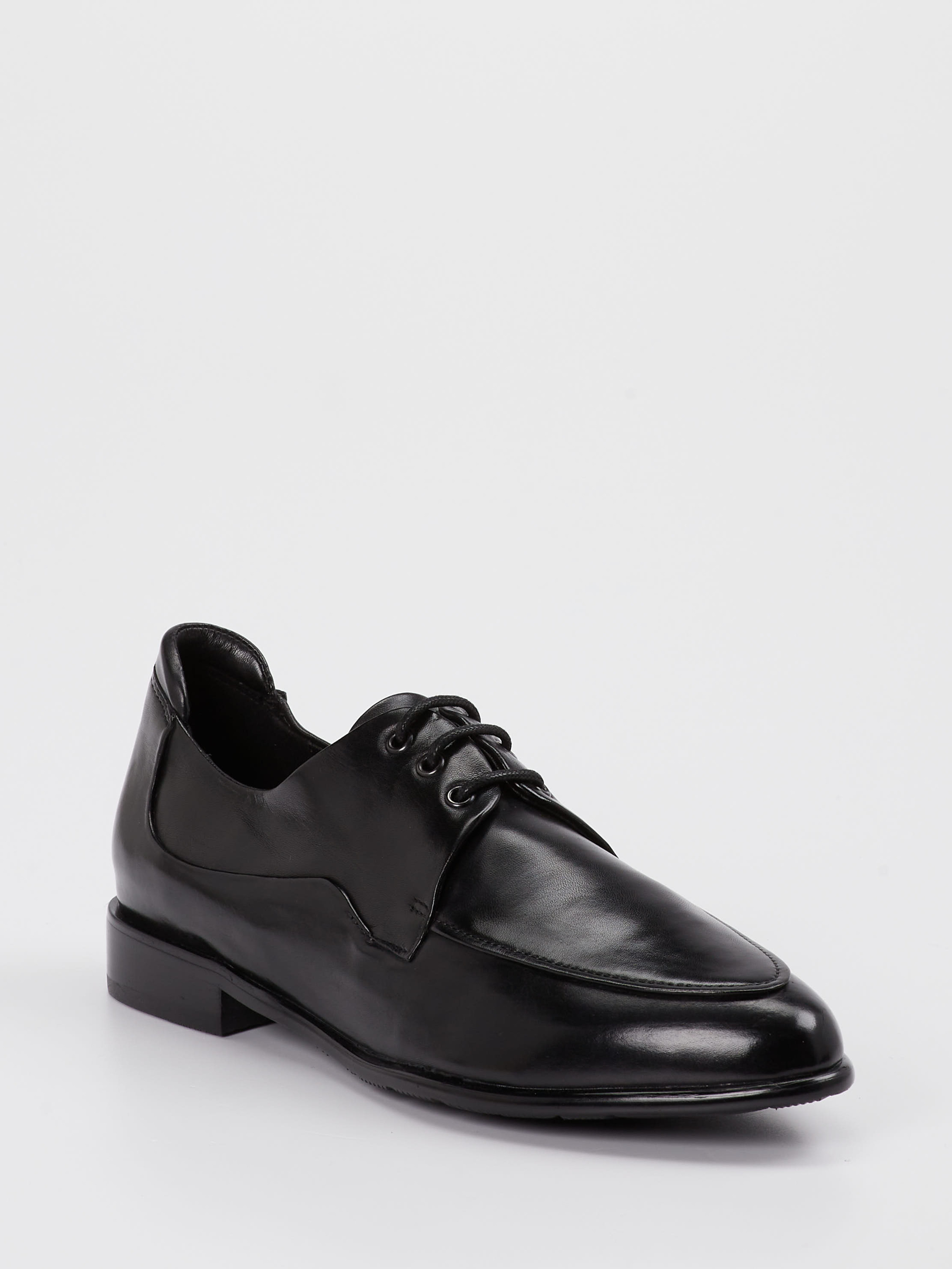 Schnürschuh