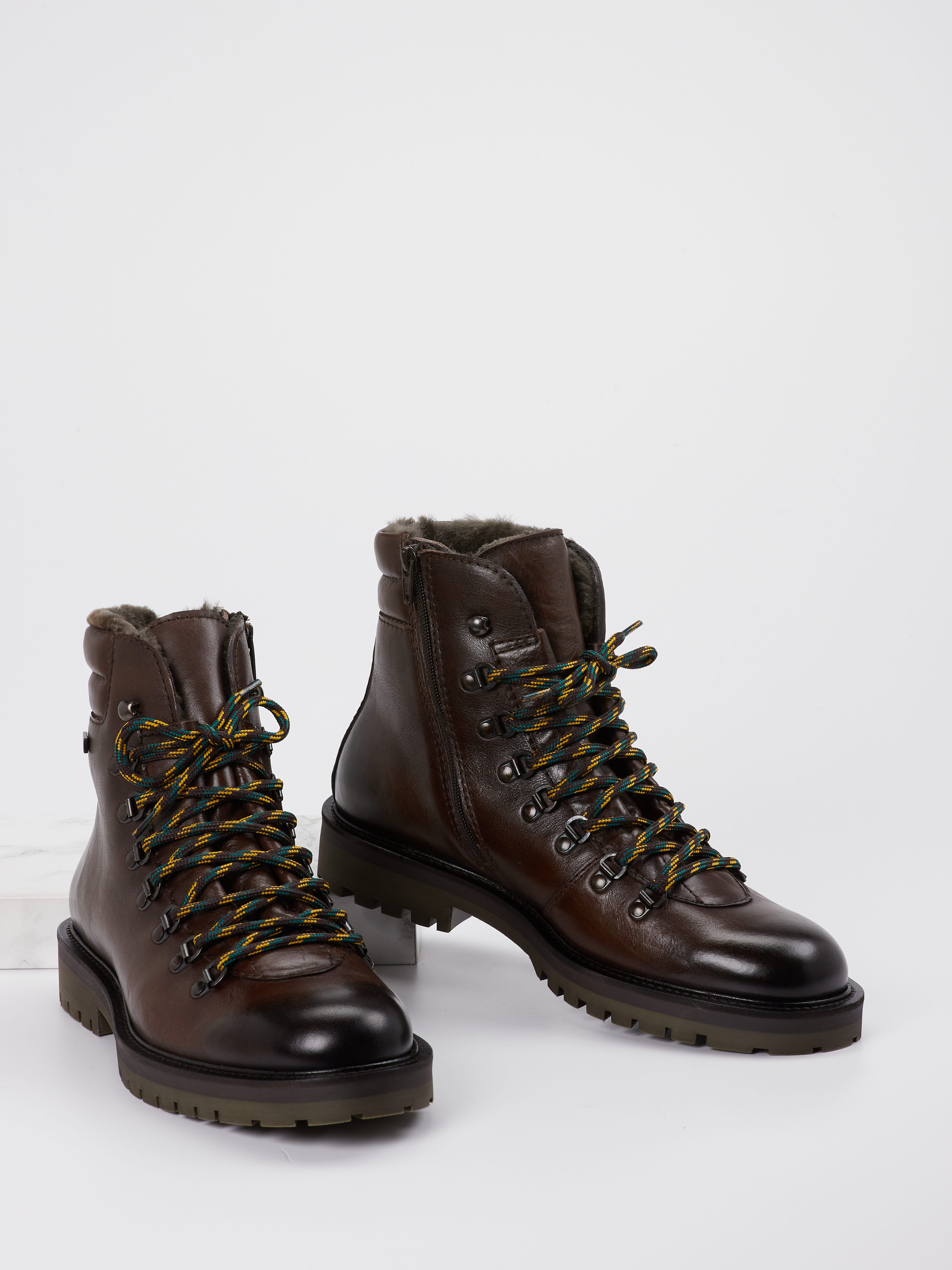 Boot braun 4801209063604
