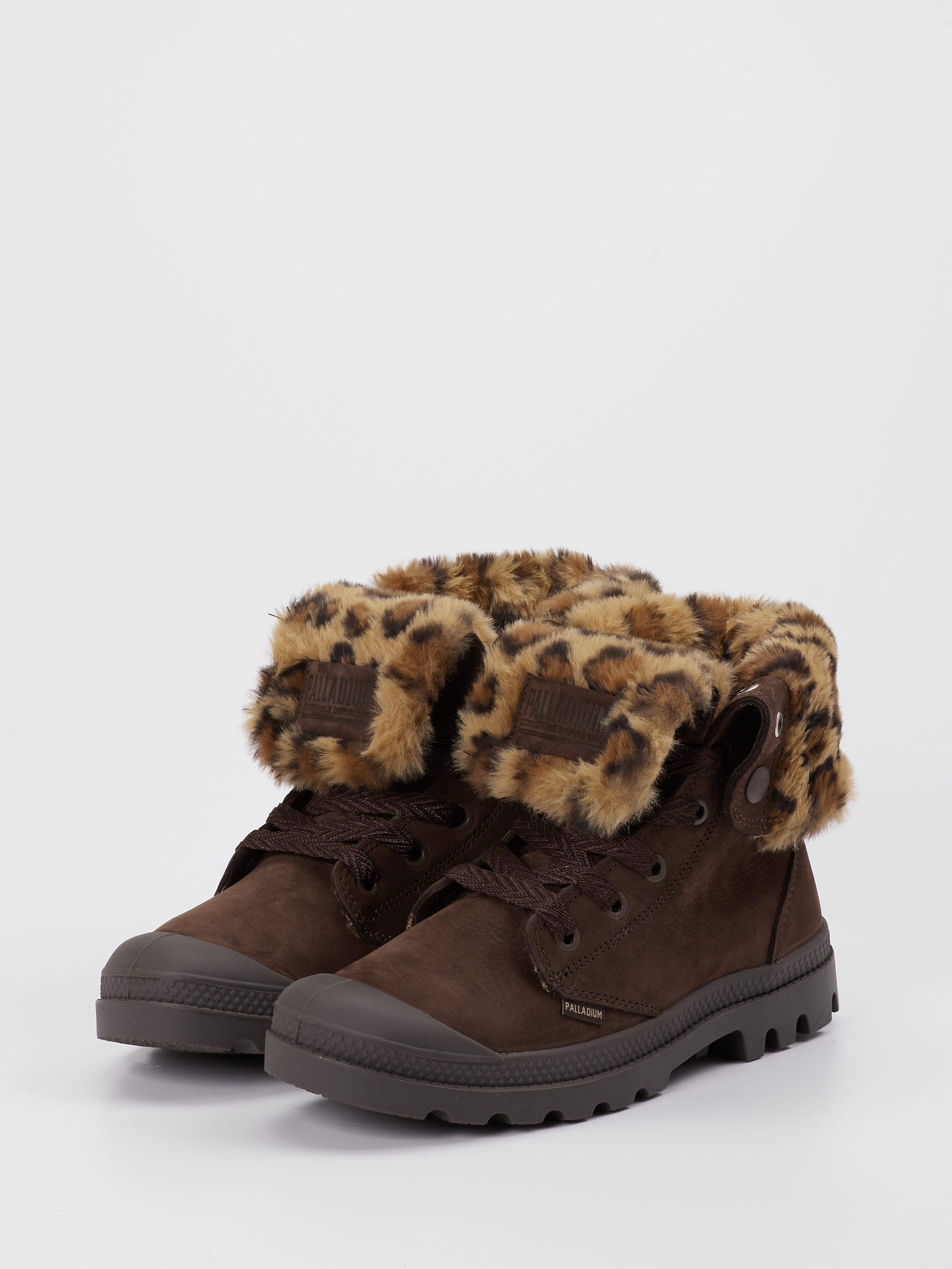 Sneaker high
