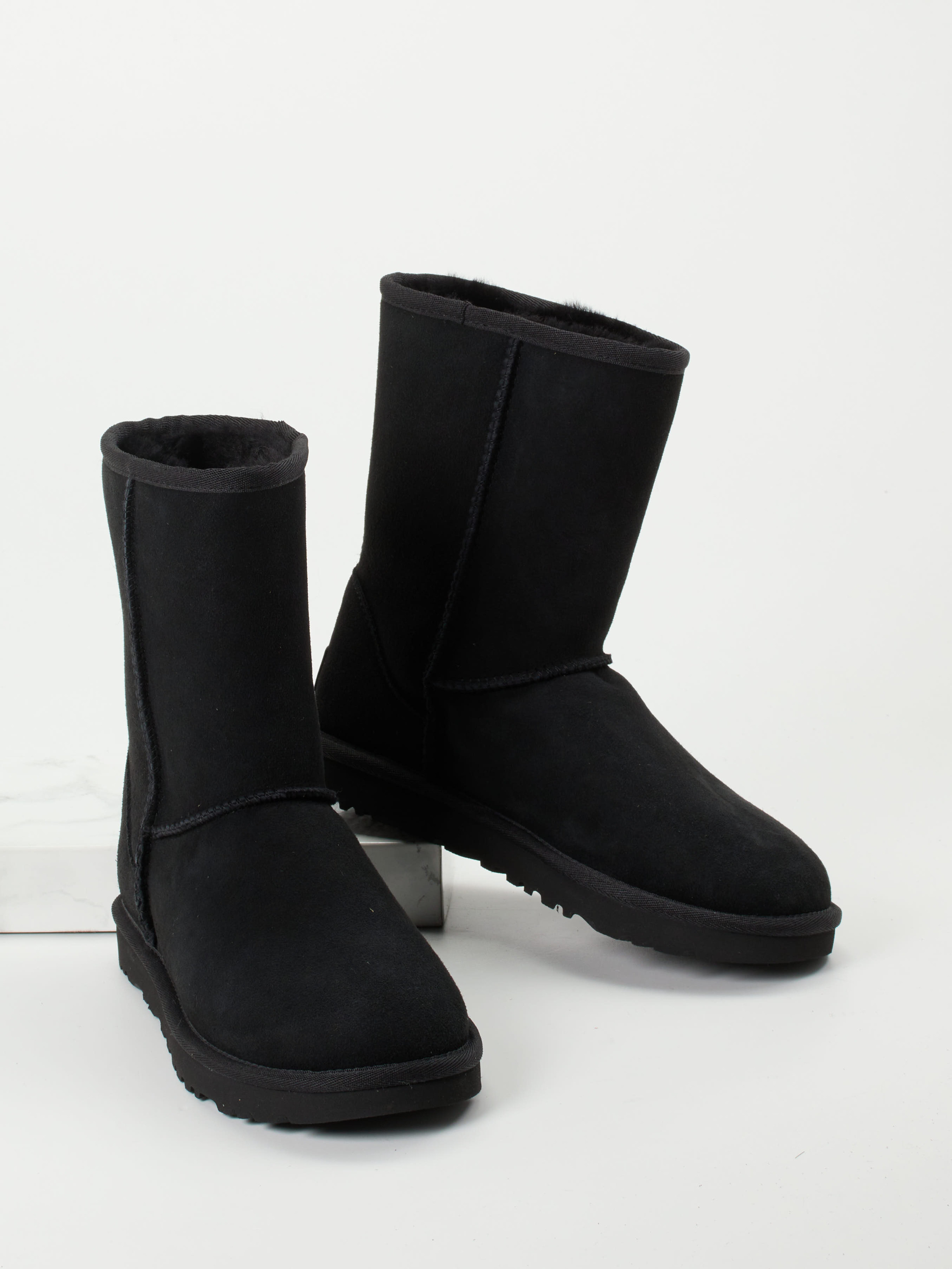 Stiefelette Classic Short schwarz 1811009000804